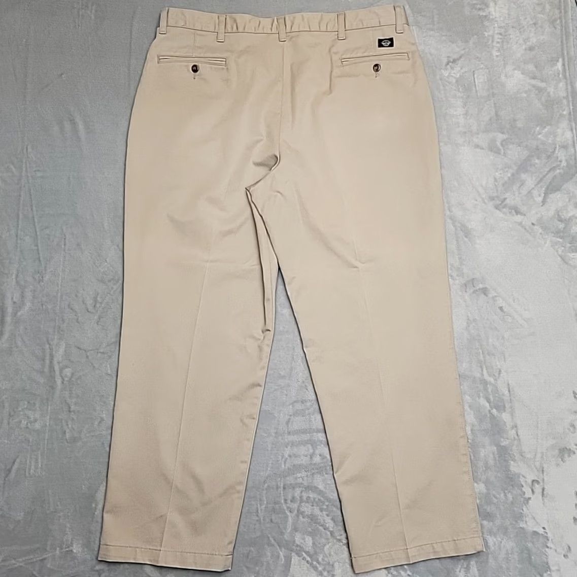 Dockers VINTAGE Dockers Pants Mens 40x29 Khakis Twill Chino Pleated 100% Cotton Beige Pants Mens 40 Regular Straight Pocket Slit Baggy Boys Womens Size US 40 / EU 56 - 7 Thumbnail