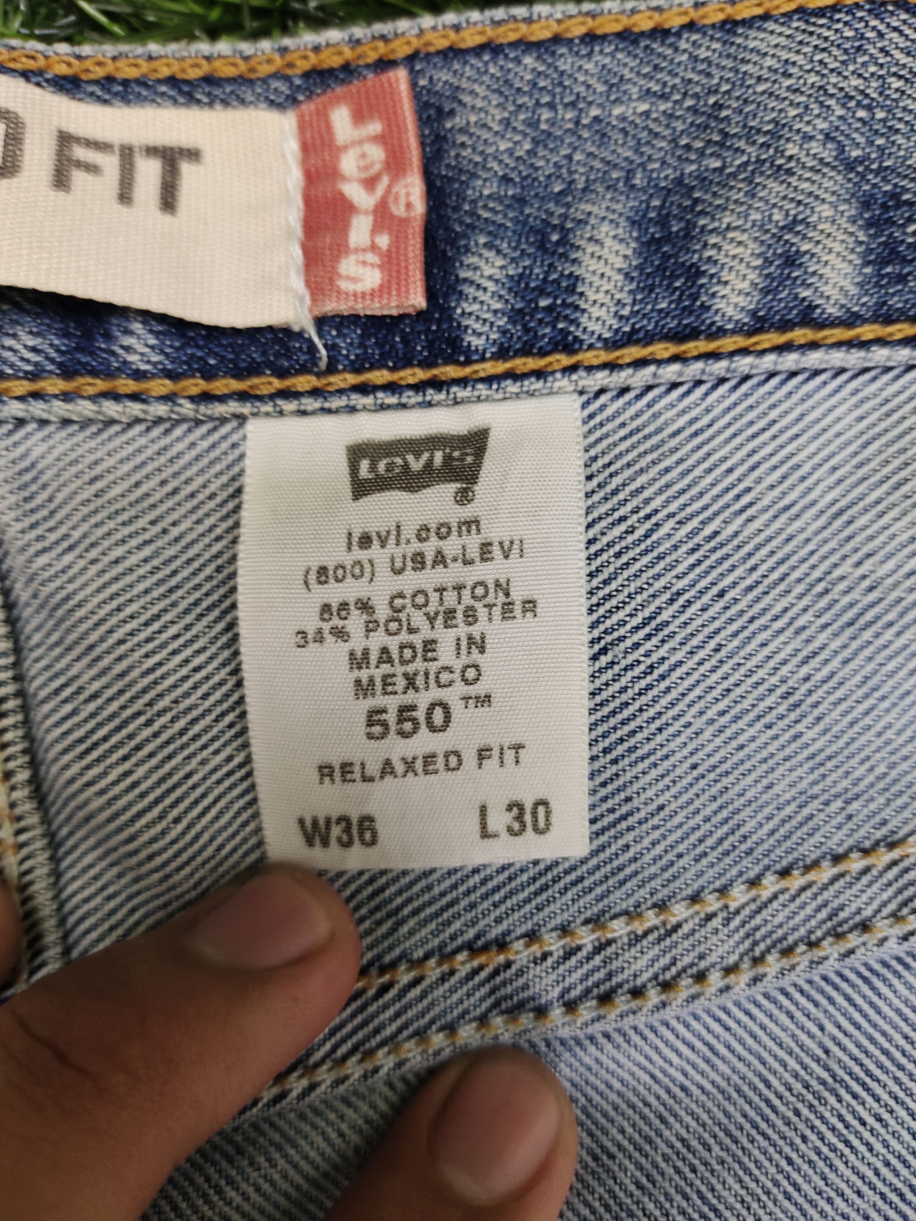Levi's Vintage Levis 550 Light Wash Rusty Distressed Denim Jeans Size US 36 / EU 52 - 19 Thumbnail