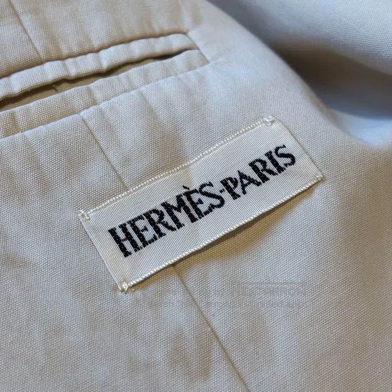 Hermes Hermes Classic beige trench coat from the 2000 runway Size XS / US 0-2 / IT 36-38 - 4 Thumbnail