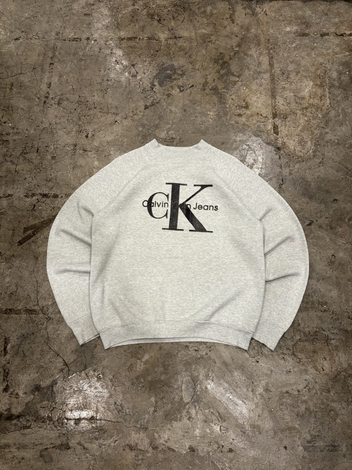 Calvin Klein Vintage 80-90s Calvin Klein Monogram Logo Relaxed Sweatshirt Size US XL / EU 56 / 4 - 1 Thumbnail