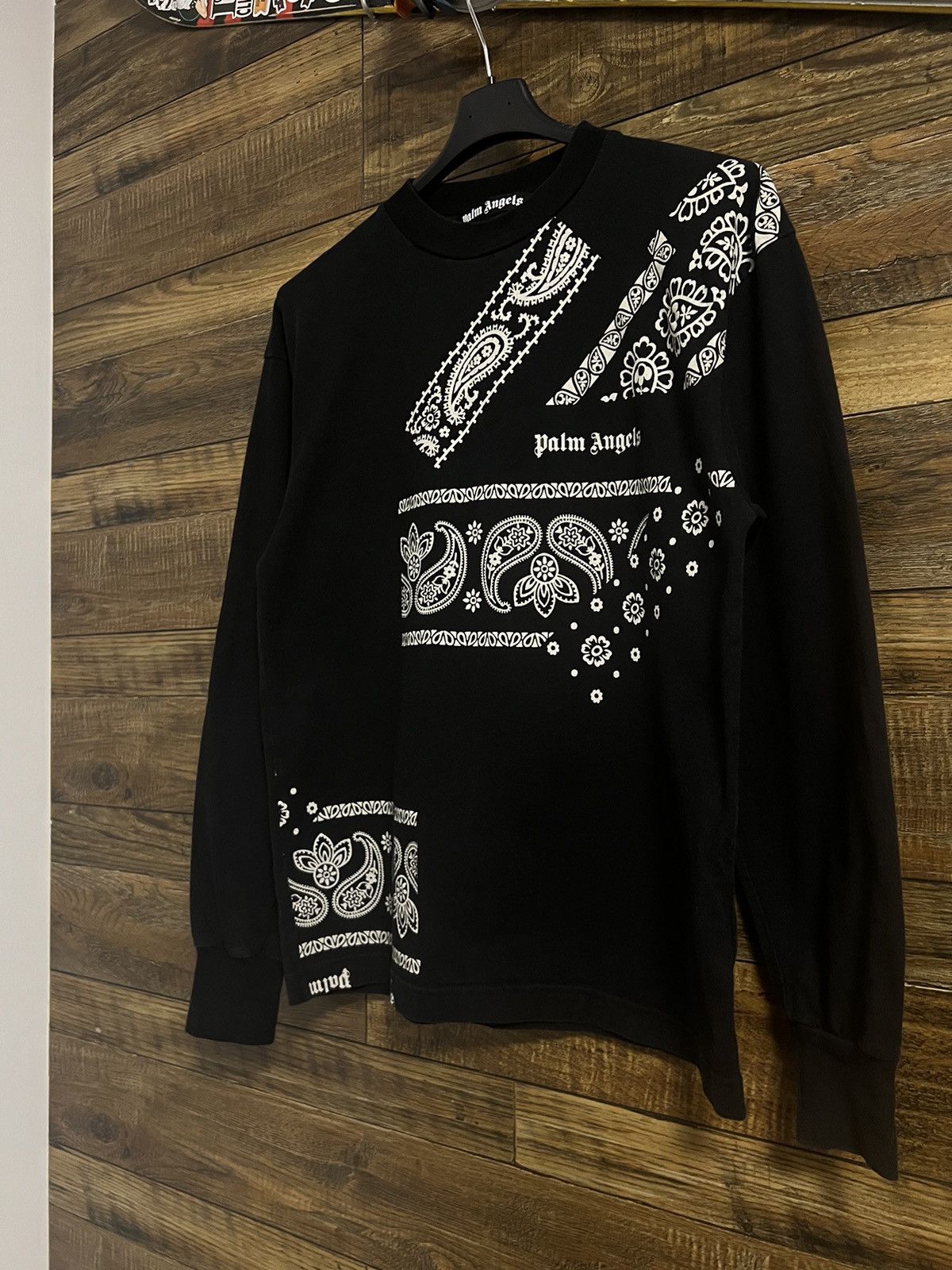 Palm Angels PALM ANGELS Bandana Paisley Logo Printed Long Sleeve Tee Size US S / EU 44-46 / 1 - 3 Thumbnail