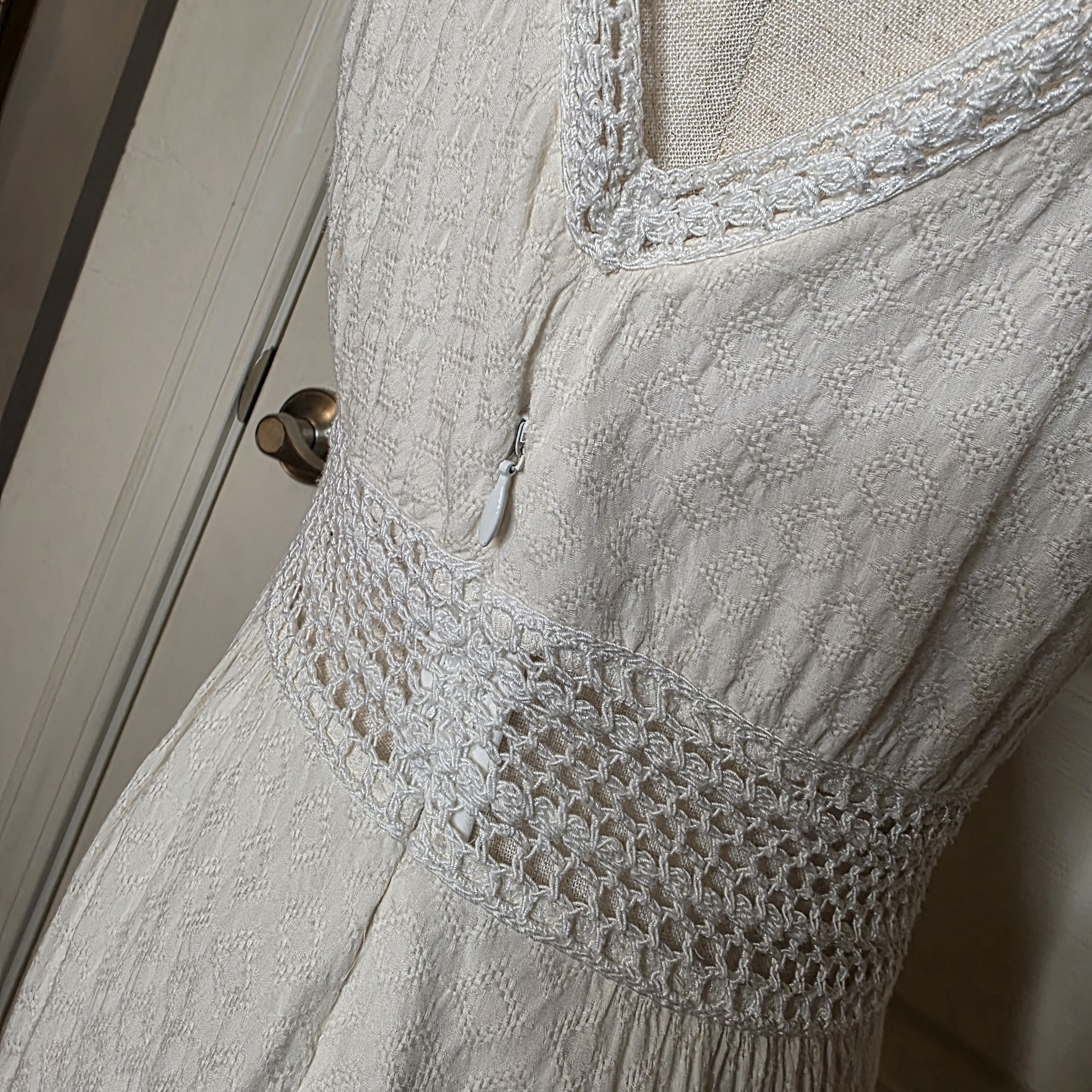 Sandro Sandro Paris White Embroidered Sleeveless Mini Dress Size L / US 10 / IT 46 - 6 Thumbnail