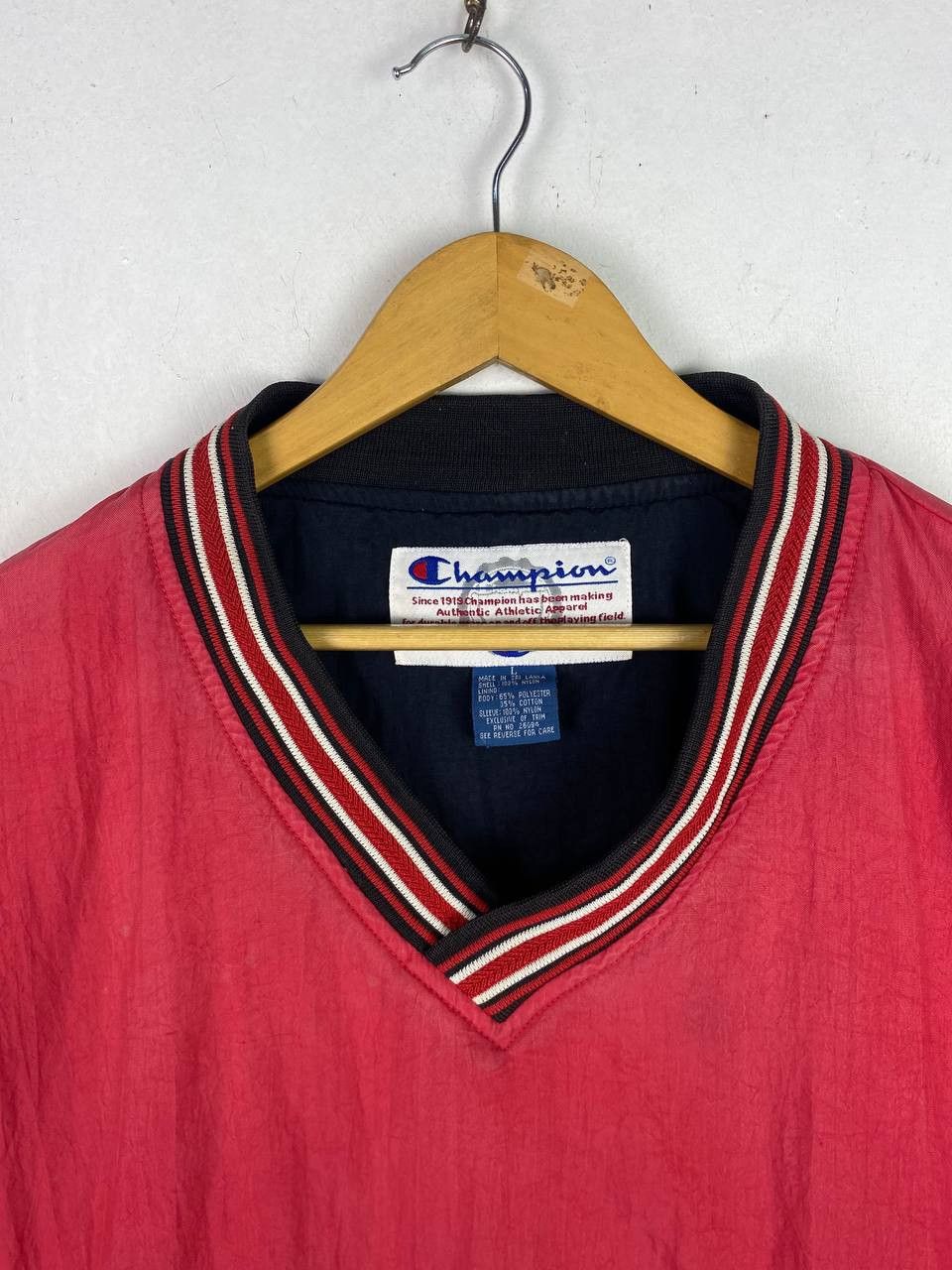 Champion vintage champion v neck nylon pullover nice design Size US L / EU 52-54 / 3 - 4 Thumbnail