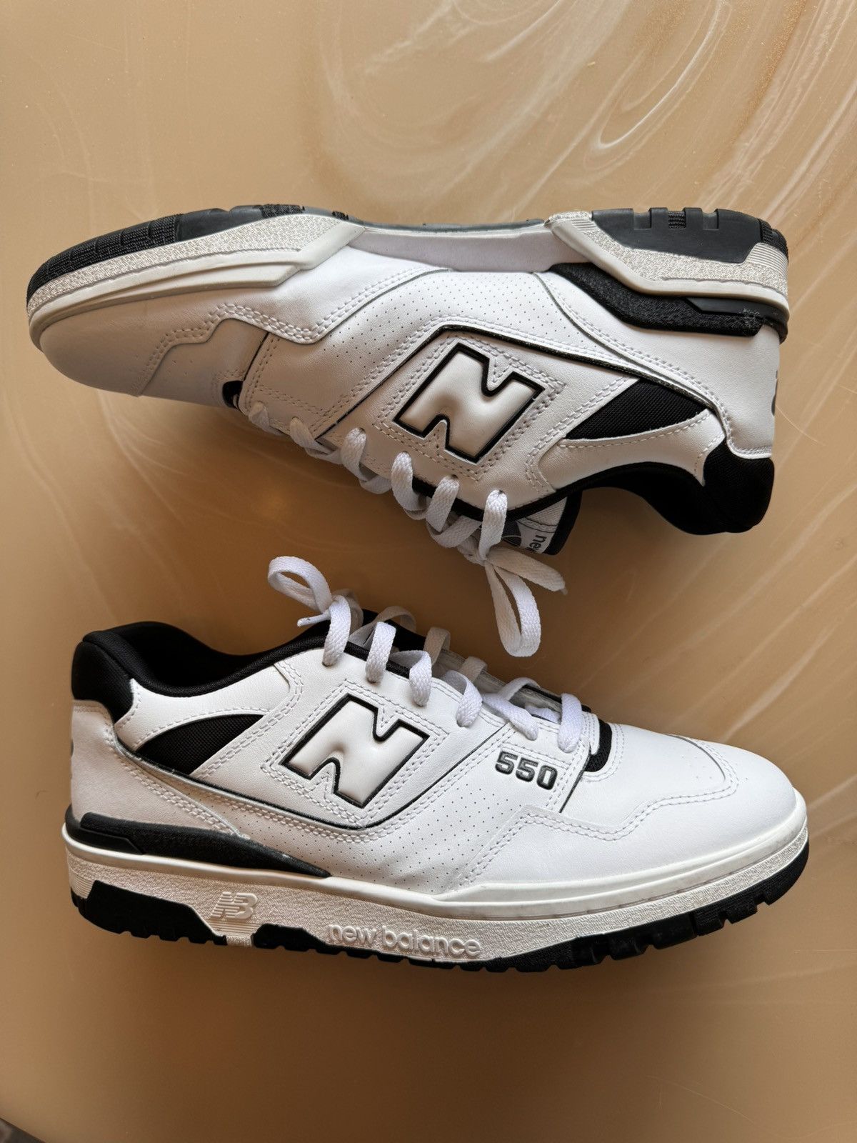 New Balance ***NEW BALANCA 550 WHITE BLACK Size US 11 / EU 44 - 1 Thumbnail