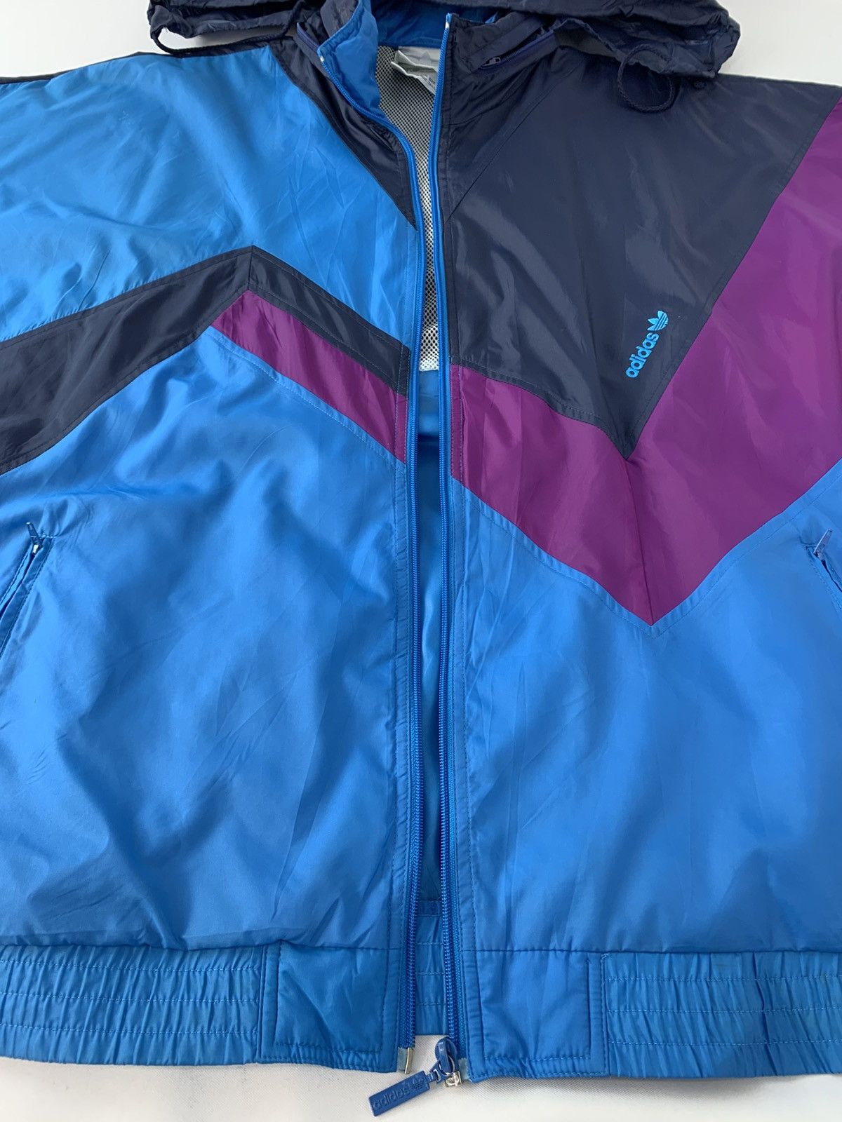Adidas Adidas Windbreaker Hooded Zipper Jacket Colour Block Design Size US XL / EU 56 / 4 - 5 Thumbnail