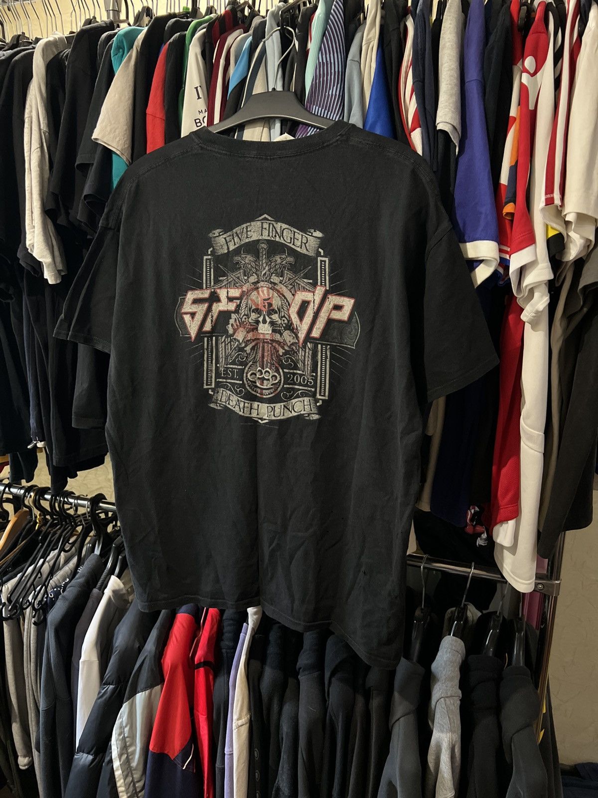 Band Tees 2016/2017 VINTAGE FIVE FINGERS DEATH PUNCH 5FDP BAND METAL T Size US XL / EU 56 / 4 - 1 Thumbnail