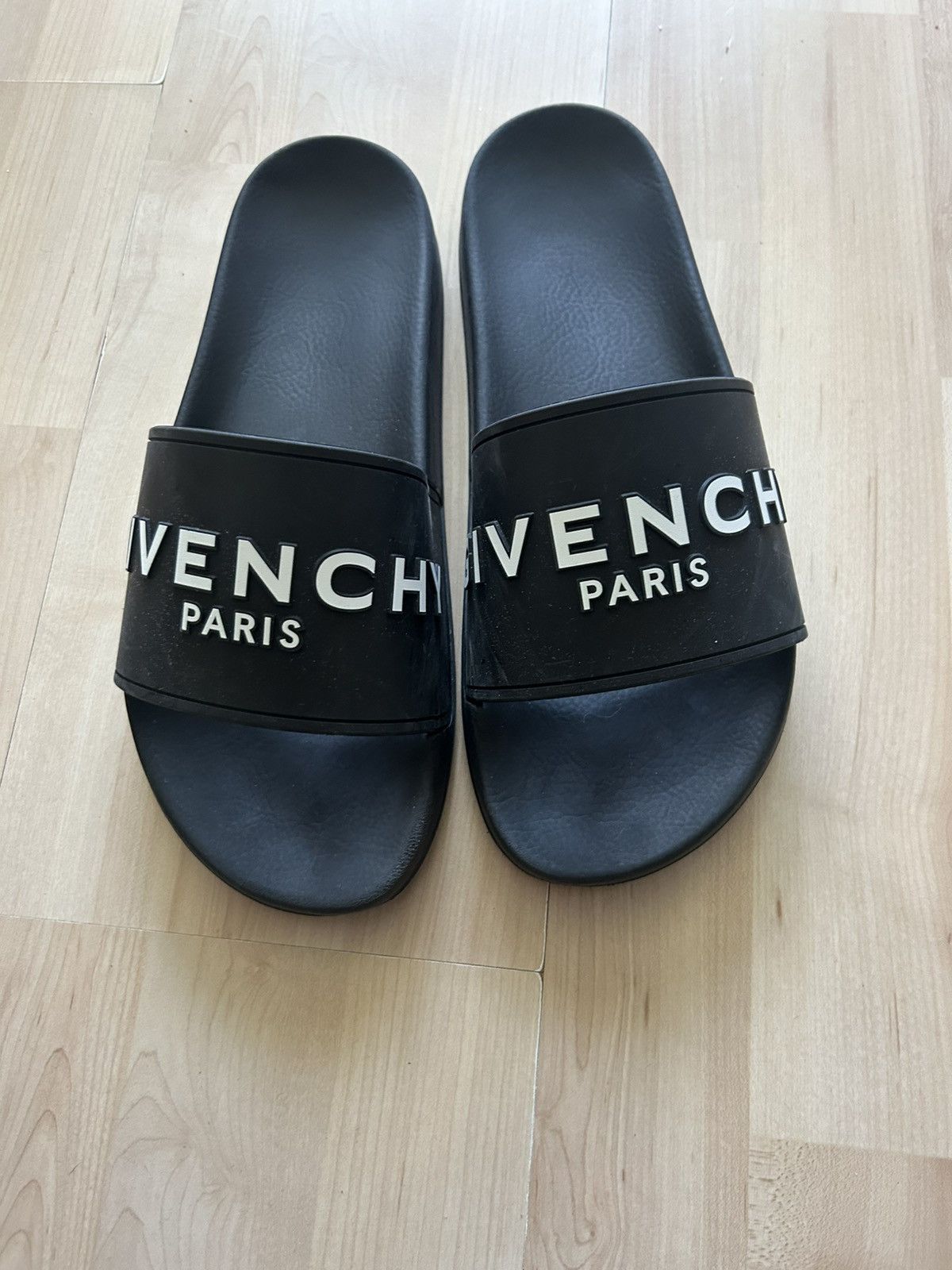 Givenchy Givenchy paris black slides Size US 10 / EU 43 - 2 Thumbnail