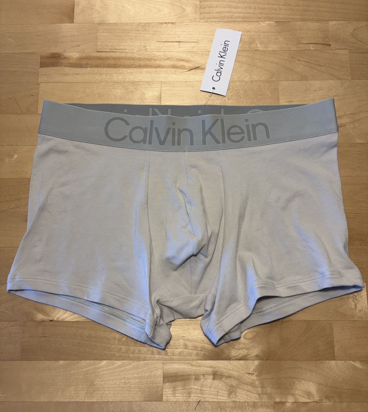 Calvin Klein Calvin Klein BNWT boxer brief grey medium logo waistband Size 32 - 1 Thumbnail