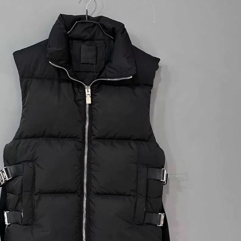 Givenchy Givenchy Solid Color Metal Detail Down Vest Size US S / EU 44-46 / 1 - 2 Thumbnail