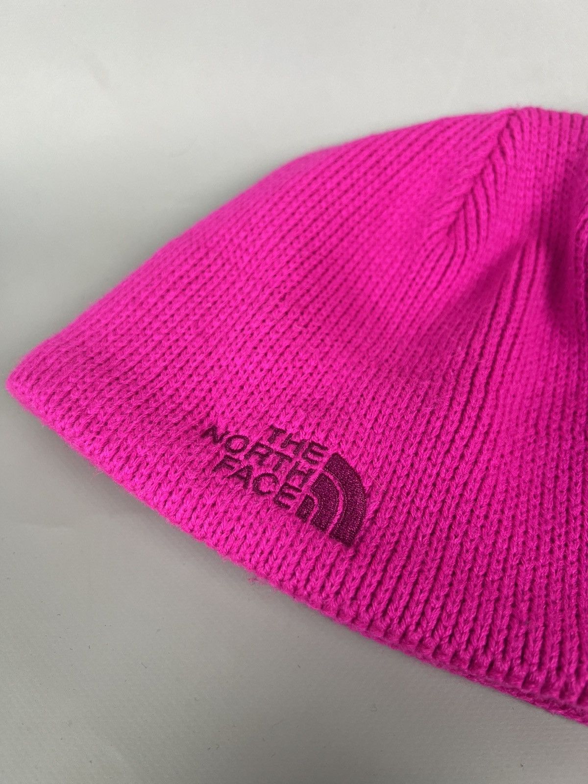 The North Face The North Face vintage beanie hat pink with logo Size ONE SIZE - 2 Thumbnail