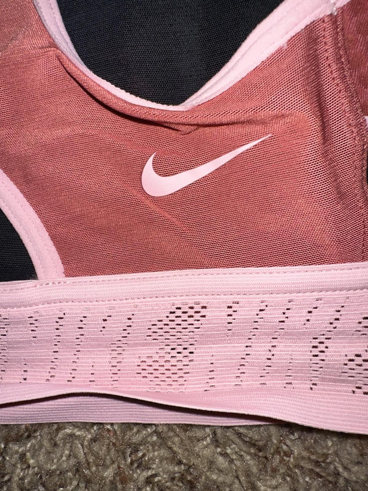 Nike Nike Swoosh Ultrabreathe Women's Medium-support Padded Sports Bra Sample Size ONE SIZE - 6 Thumbnail