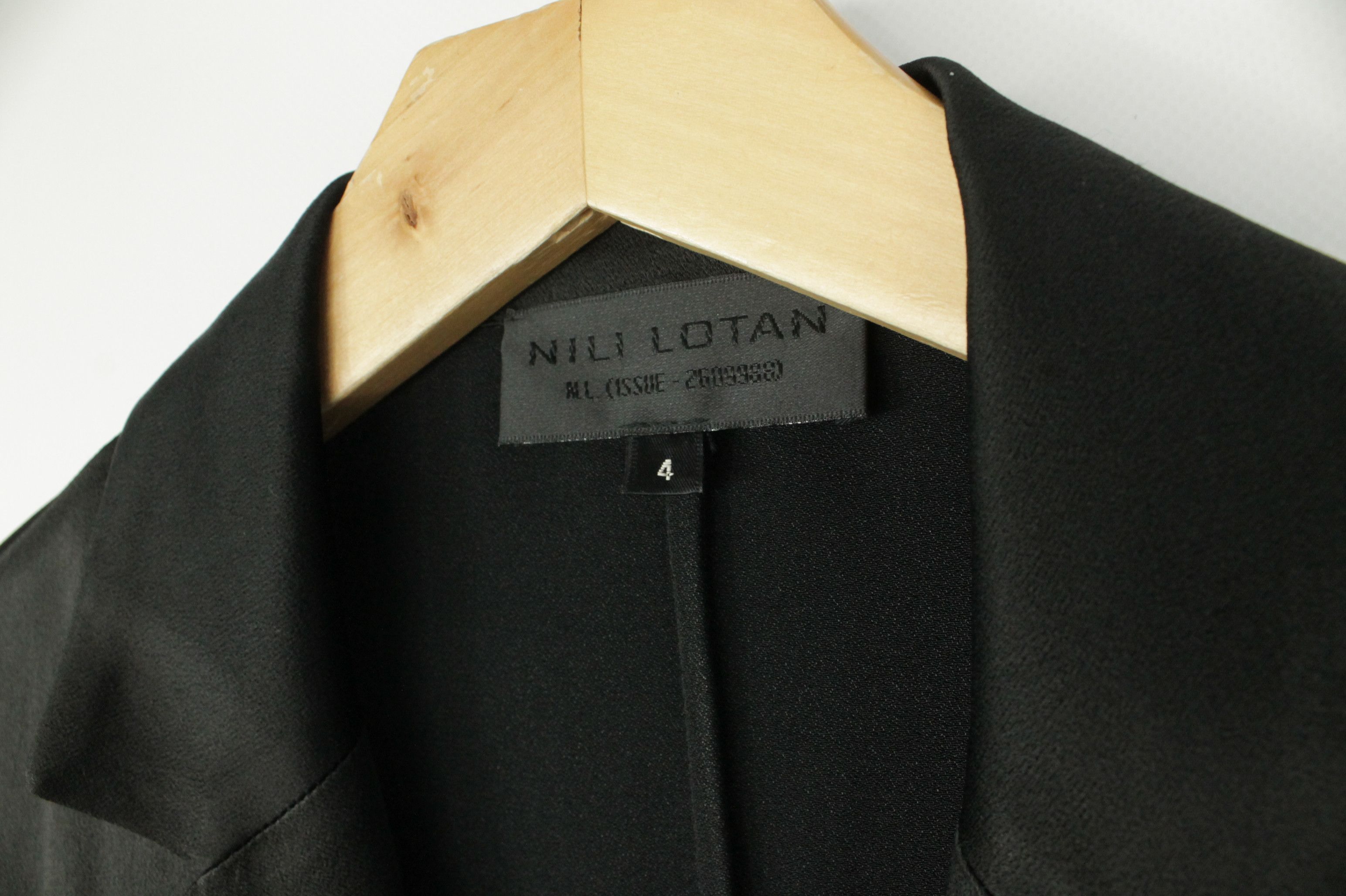 Nili Lotan NILI LOTAN Sophia Satin Blazer Jacket in Black Size S / US 4 / IT 40 - 4 Thumbnail