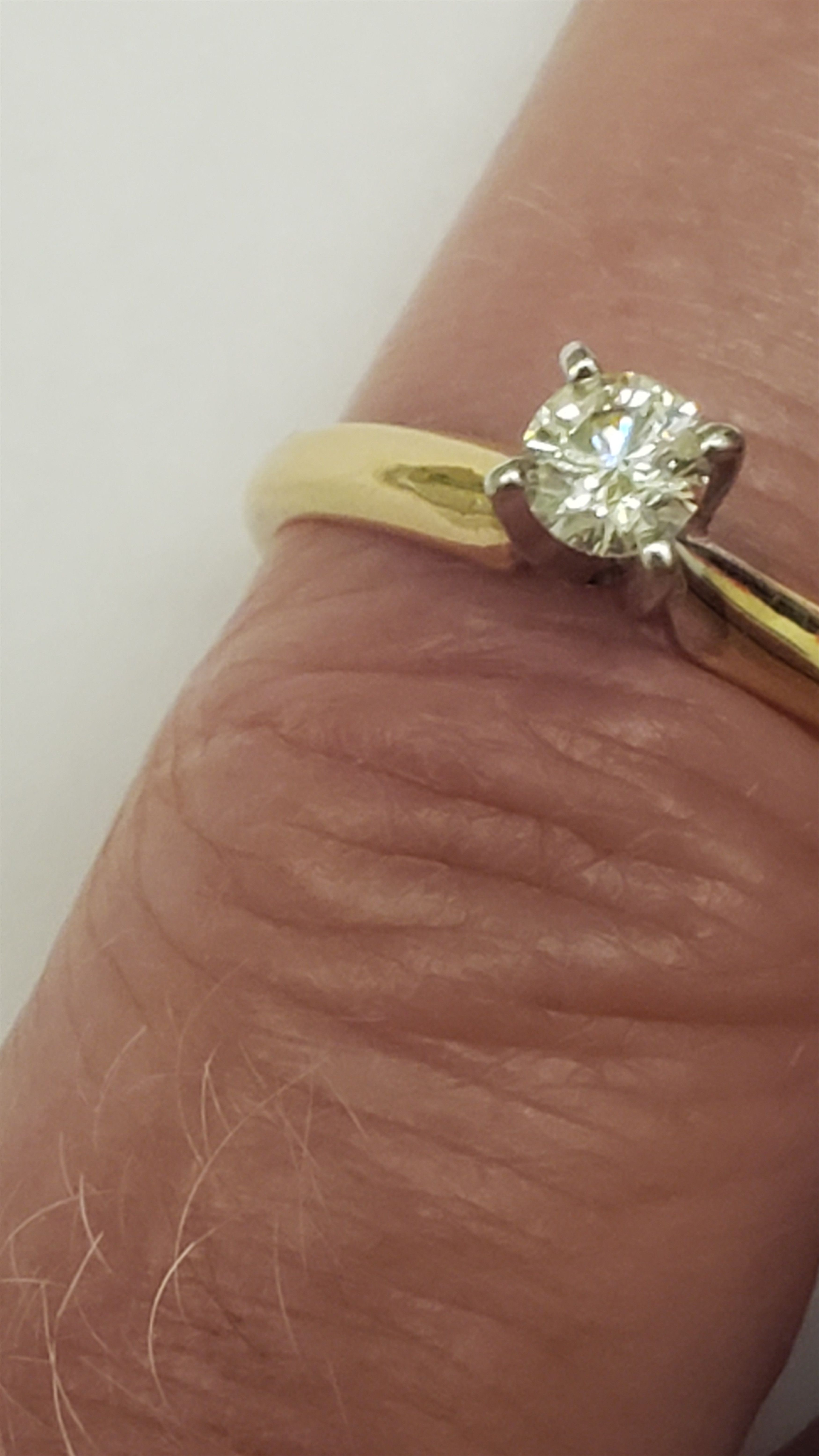 Other Estate 14k gold .25ct solitaire diamond engagement ring Size ONE SIZE - 1 Thumbnail