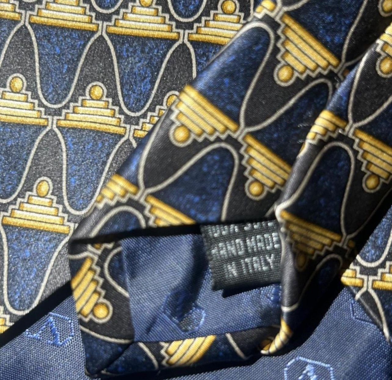 Valentino 🔥 Free Shipping Valentino Tie 🔥 Size ONE SIZE - 6 Thumbnail