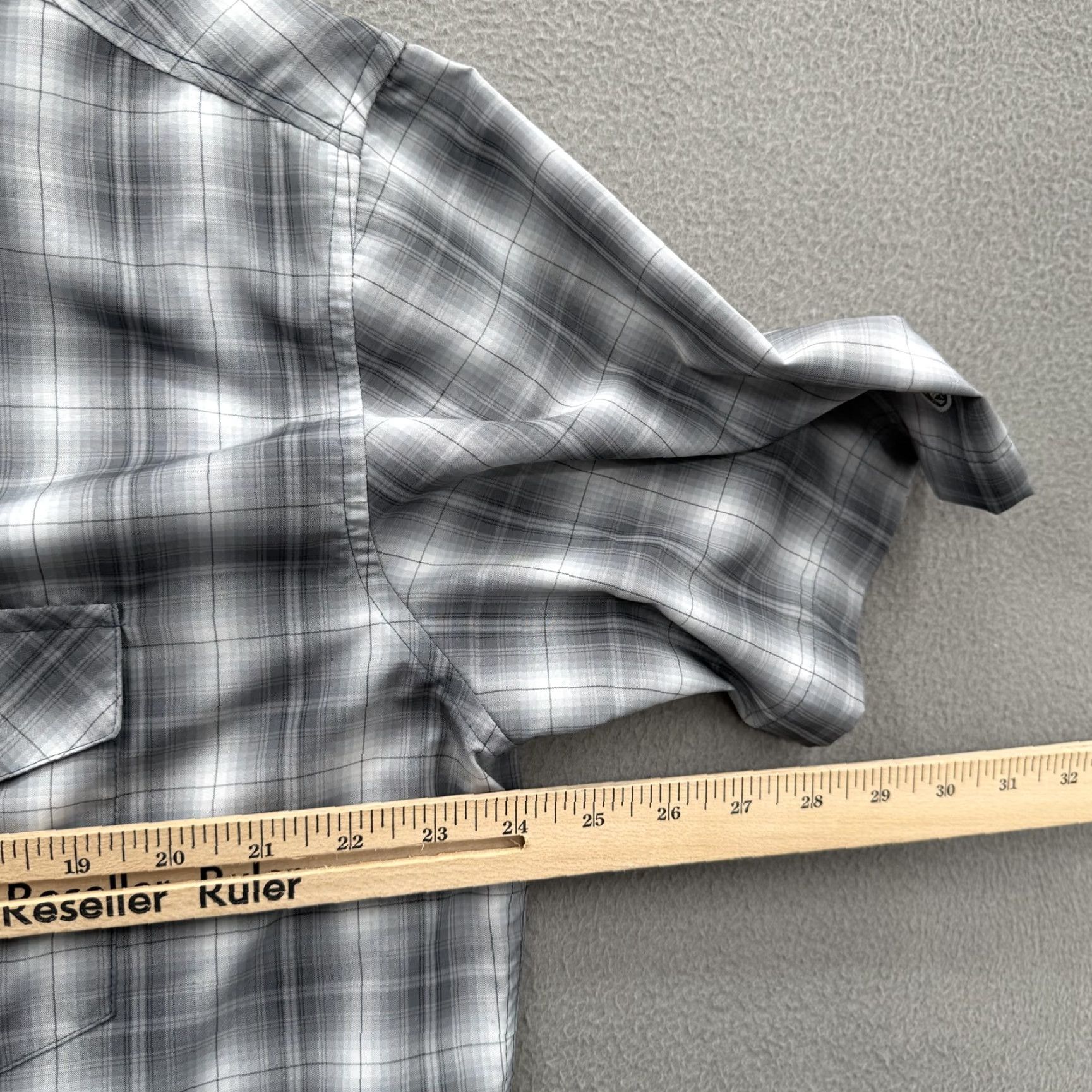 Vintage KÜHL Shirt Mens XL Gray Plaid Short Sleeve Button-Up IONIK Outdoor Size US XL / EU 56 / 4 - 3 Thumbnail