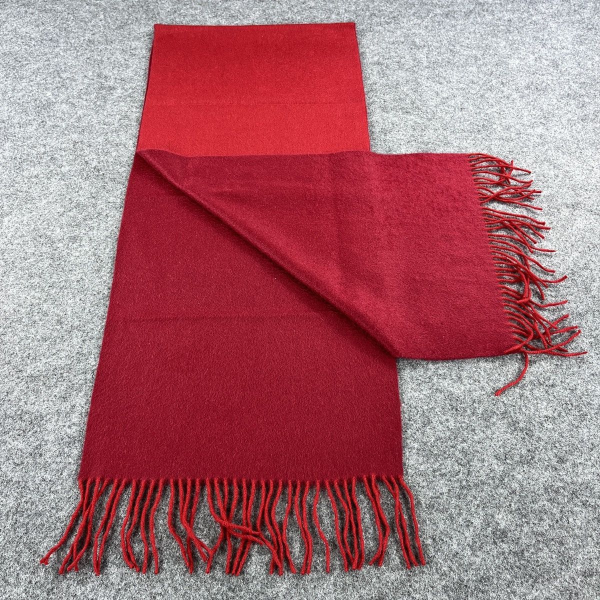 Vintage Vintage Givenchy Scarf / Muffler / Neckwear K027 Size ONE SIZE - 2 Thumbnail