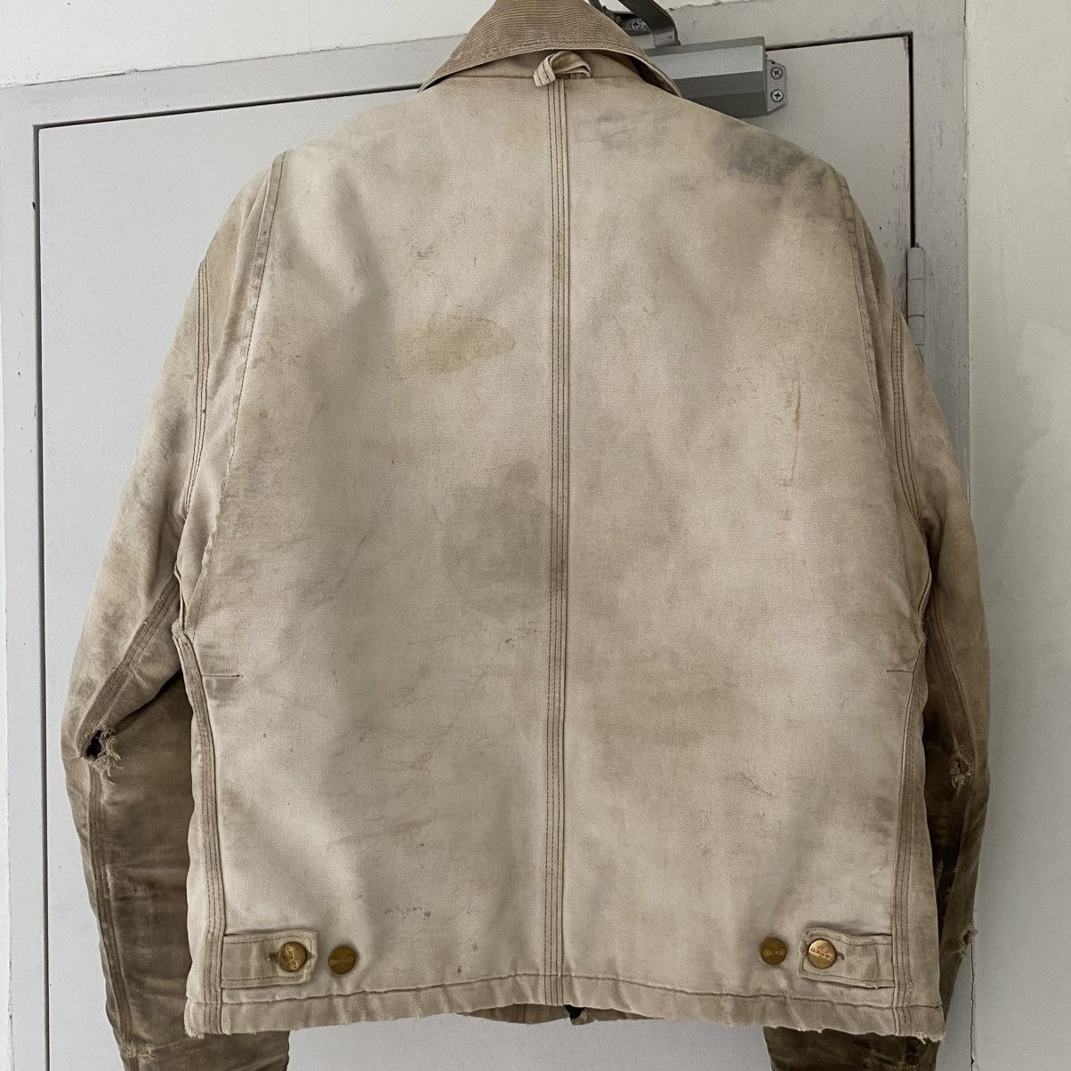 Carhartt Thrashed! VTG 90’s Carhartt Arctic Faded Dirty Work Jacket Size US M / EU 48-50 / 2 - 14 Thumbnail