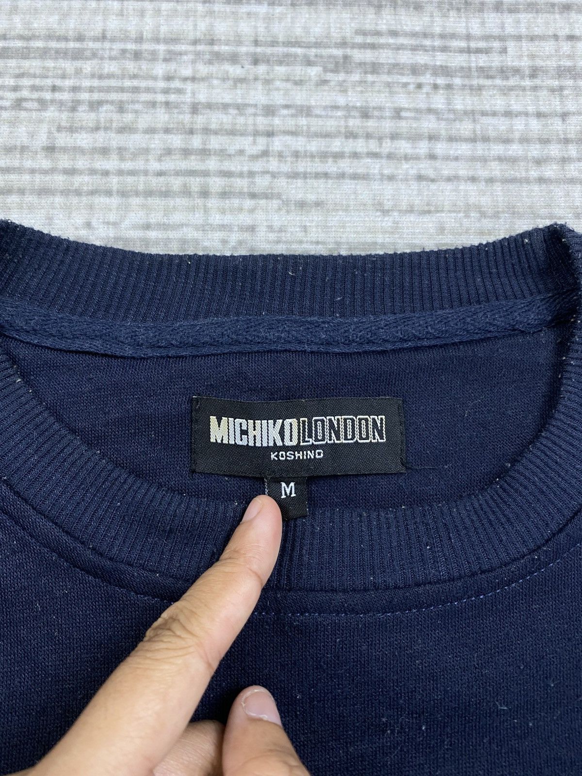 Michiko Koshino London × Vintage Vintage Michiko London Big Spellout Sweatshirt Size US M / EU 48-50 / 2 - 6 Thumbnail