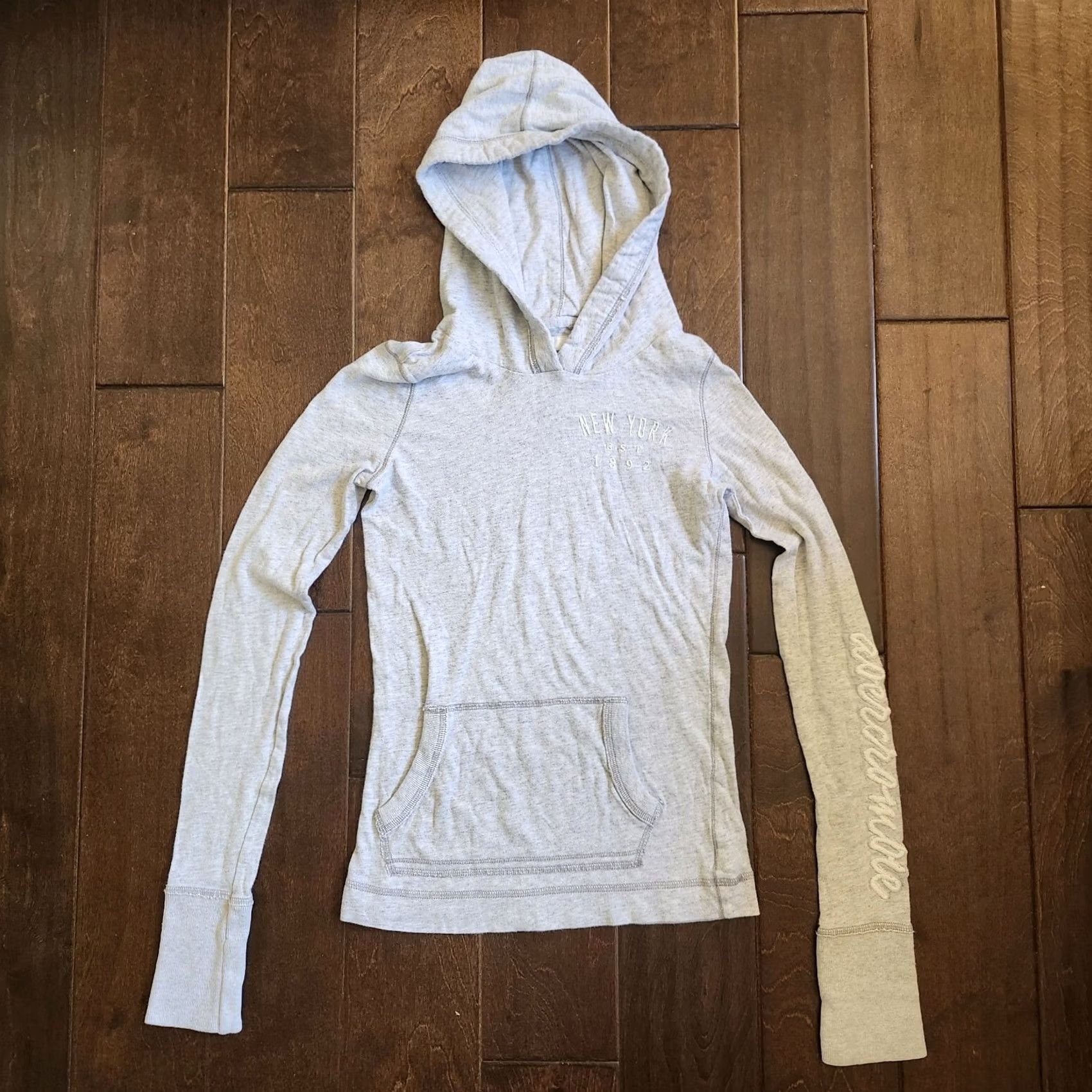 Vintage Grays Abercrombie New York Girl's Junior Gray Heathered Hoodie Sweater L Pullover Hooded Pockets Activewear Size L / US 10 / IT 46 - 2 Thumbnail