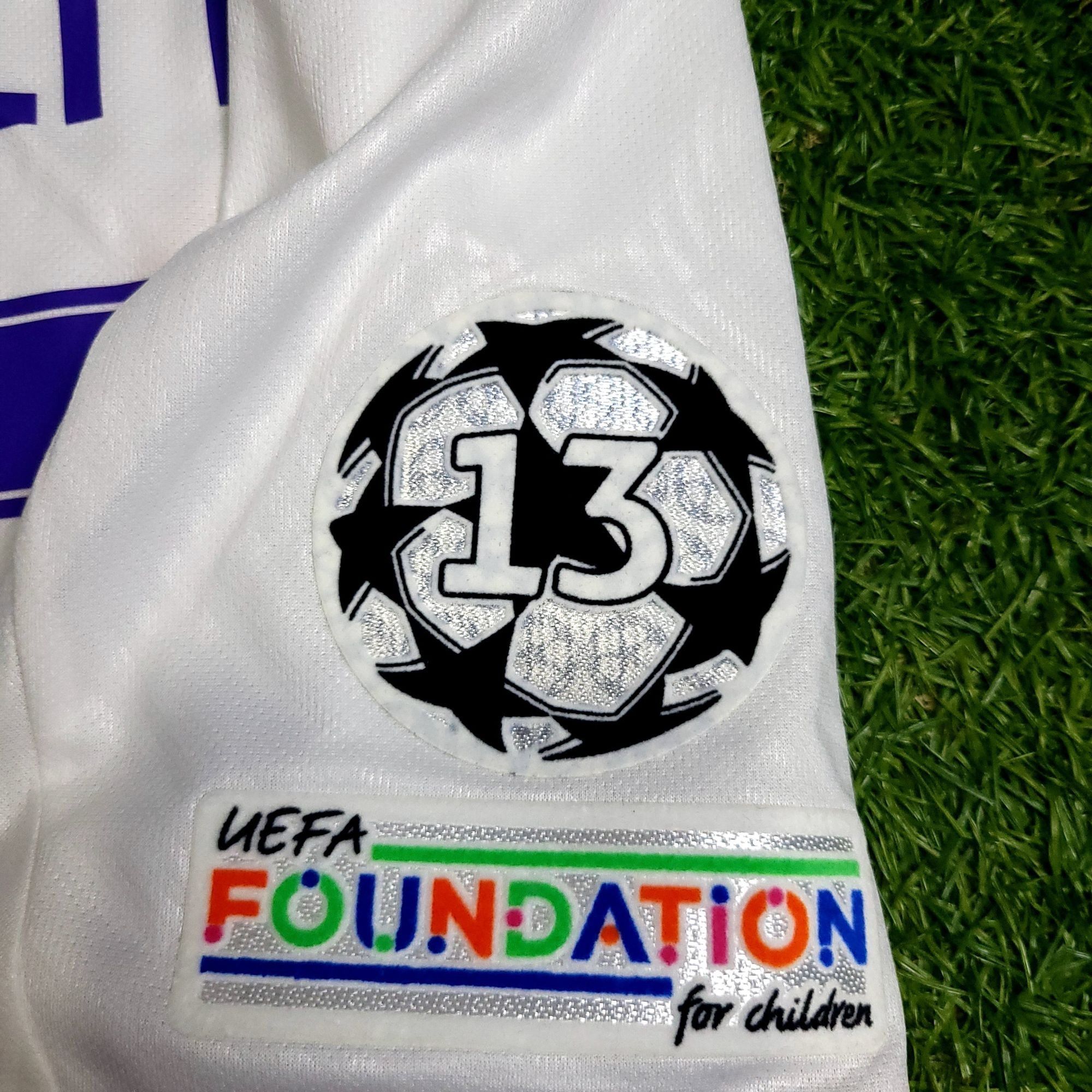 Adidas Benzema Real Madrid 2021 2022 UEFA FINAL Soccer Jersey BNWT Size US L / EU 52-54 / 3 - 4 Thumbnail