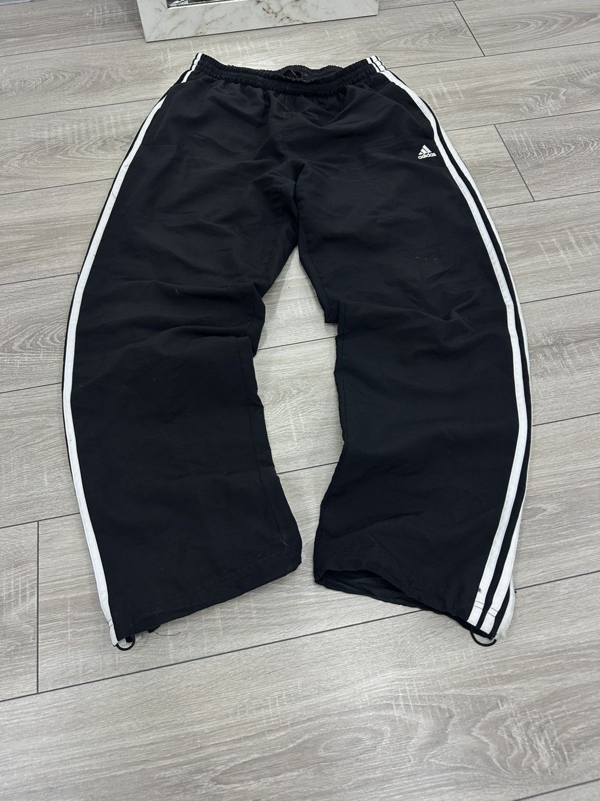 Adidas Adidas Nylon Vintage Y2K Stripped Trackpants Baggy Wide Size US 34 / EU 50 - 2 Thumbnail