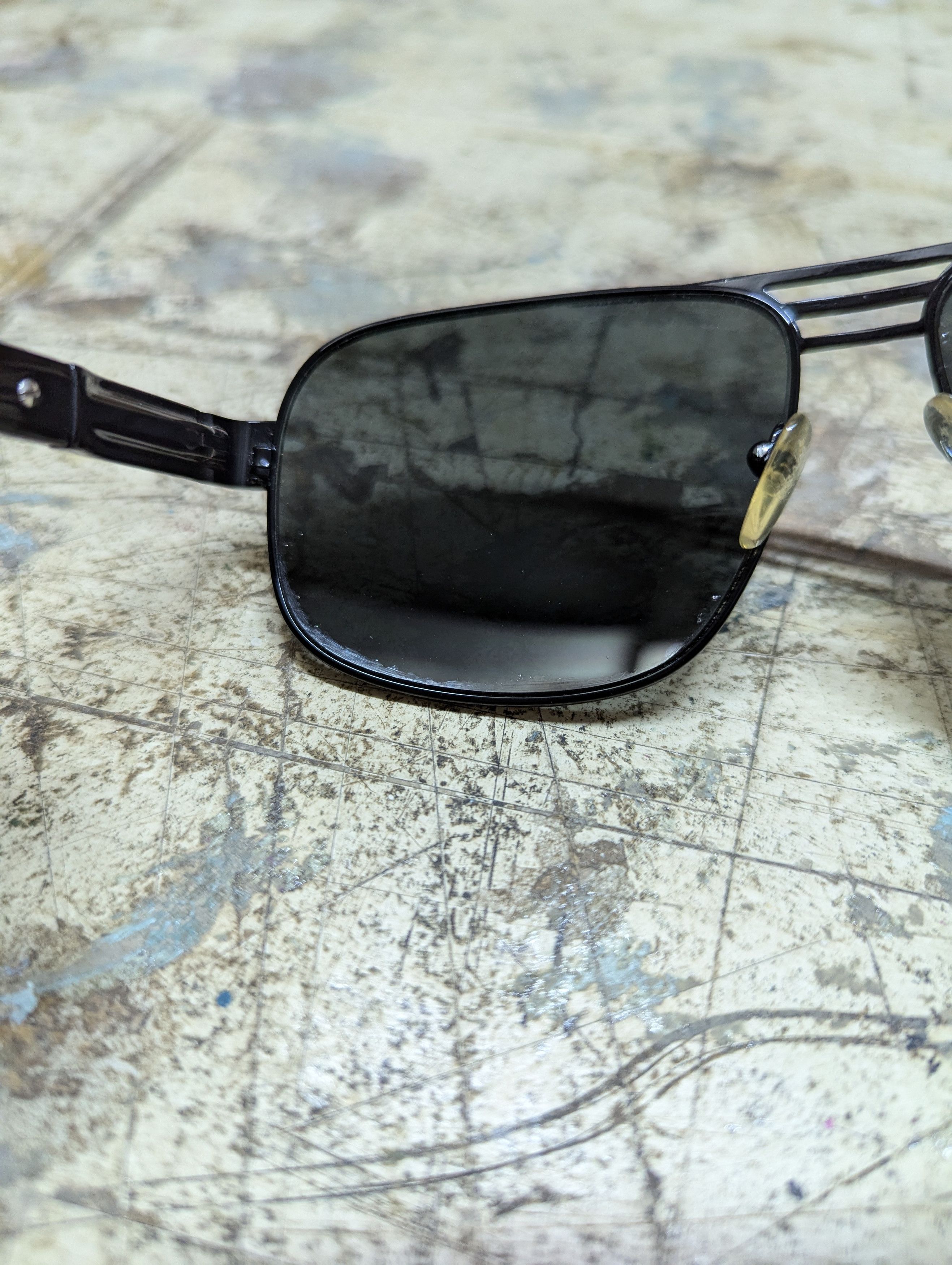 Prada 00s Prada Carbon Pattern Aviator Sunglasses Size ONE SIZE - 12 Thumbnail