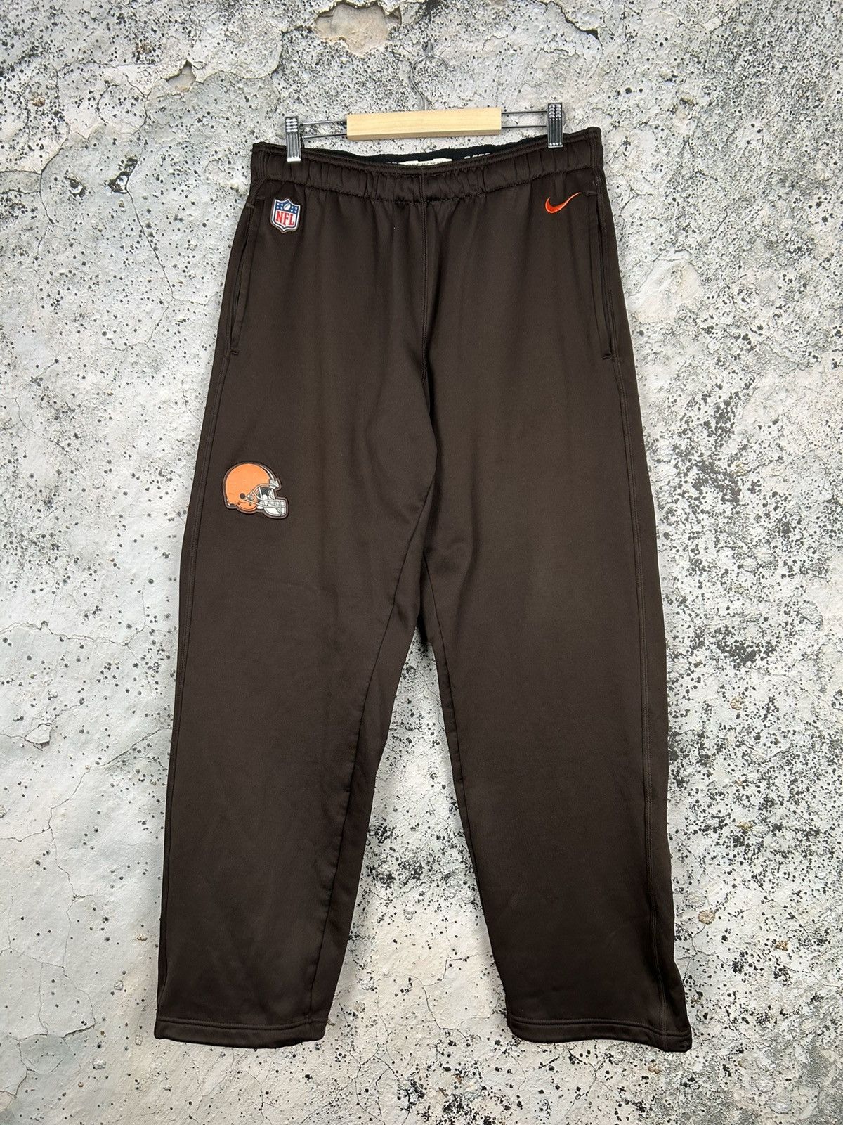 Nike Vintage Nike NFL Sportswear Sweatpants Streetwear Hype Size US 34 / EU 50 - 1 Thumbnail