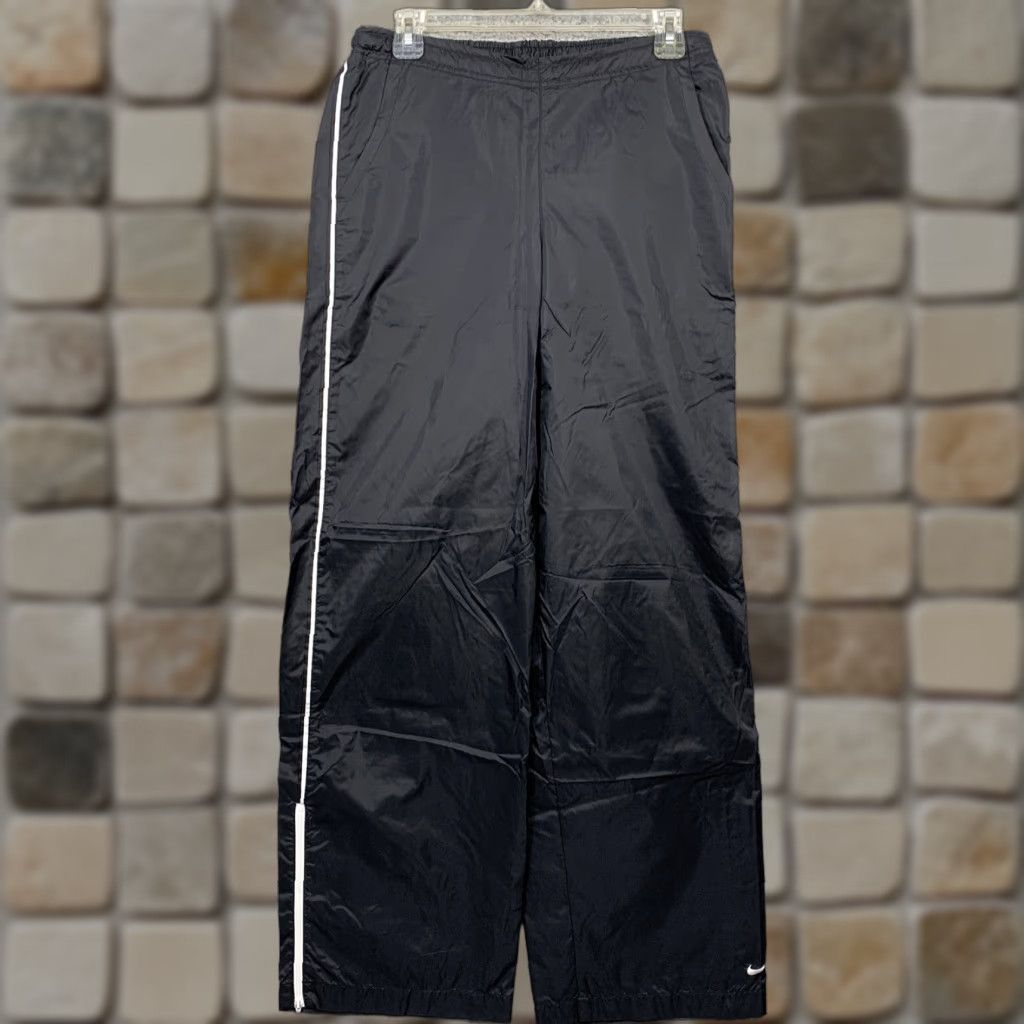 Nike Nike Running Pants Women’s 4/6 Black 2 Slash Pockets 8” Zipper at Ankle Size 27" / US 4 / IT 40 - 1 Thumbnail