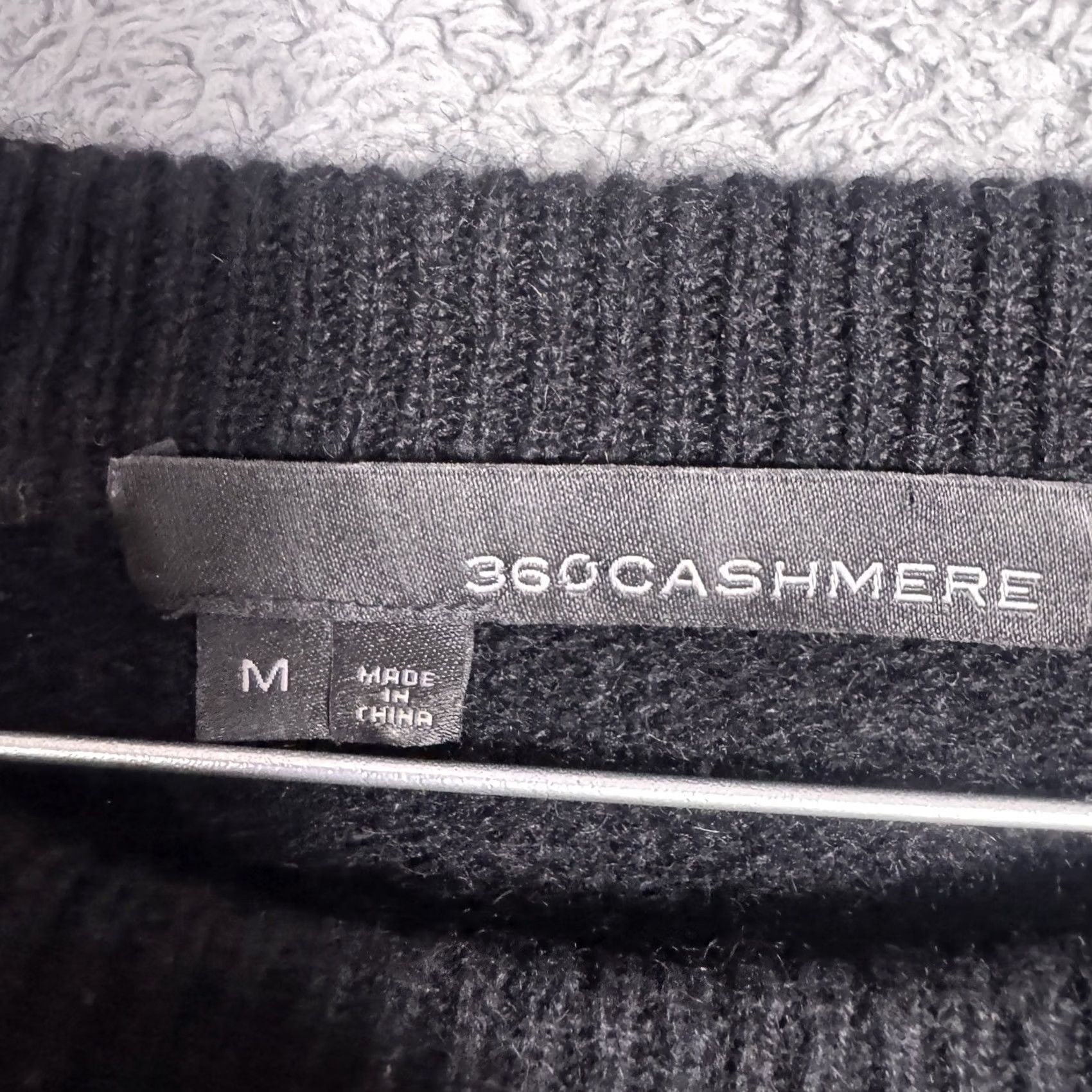 Vintage 360 Sweater Women M Pullover Crewneck Raglan Sleeve Black Cashmere Lightweight Side Slit Quiet Luxury Vintage No Size M / US 6-8 / IT 42-44 - 5 Thumbnail