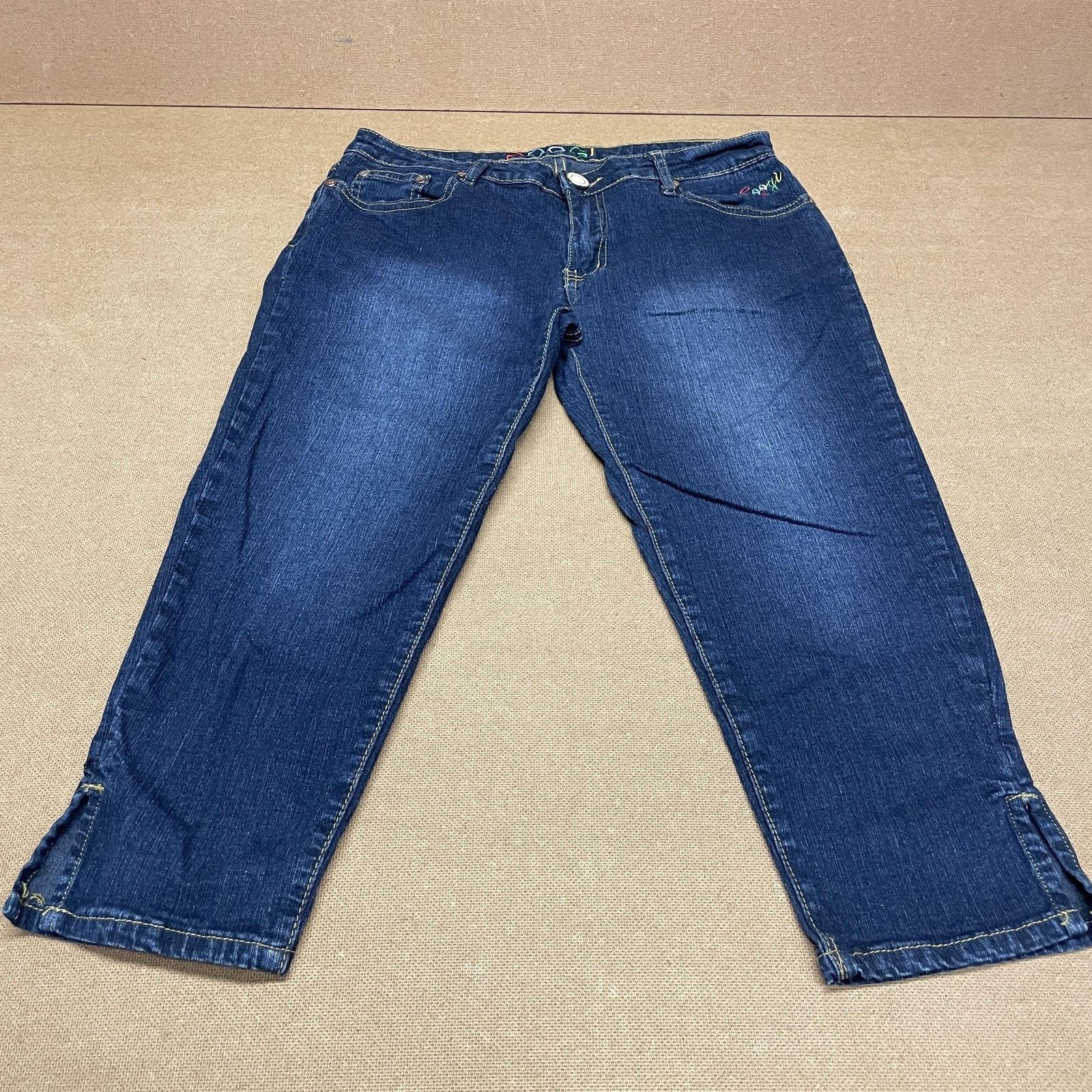 Coogi Coogi Jeans Womens 9/10 Dark Wash Embroidered Butterfly Size 30" / US 8 / IT 44 - 4 Thumbnail