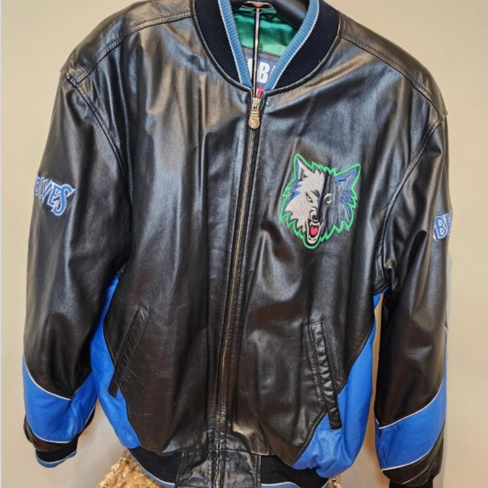 Other Vintage MN Timberwolves Jacket GIII Carl Bank's Leather Sz L Size US L / EU 52-54 / 3 - 2 Thumbnail