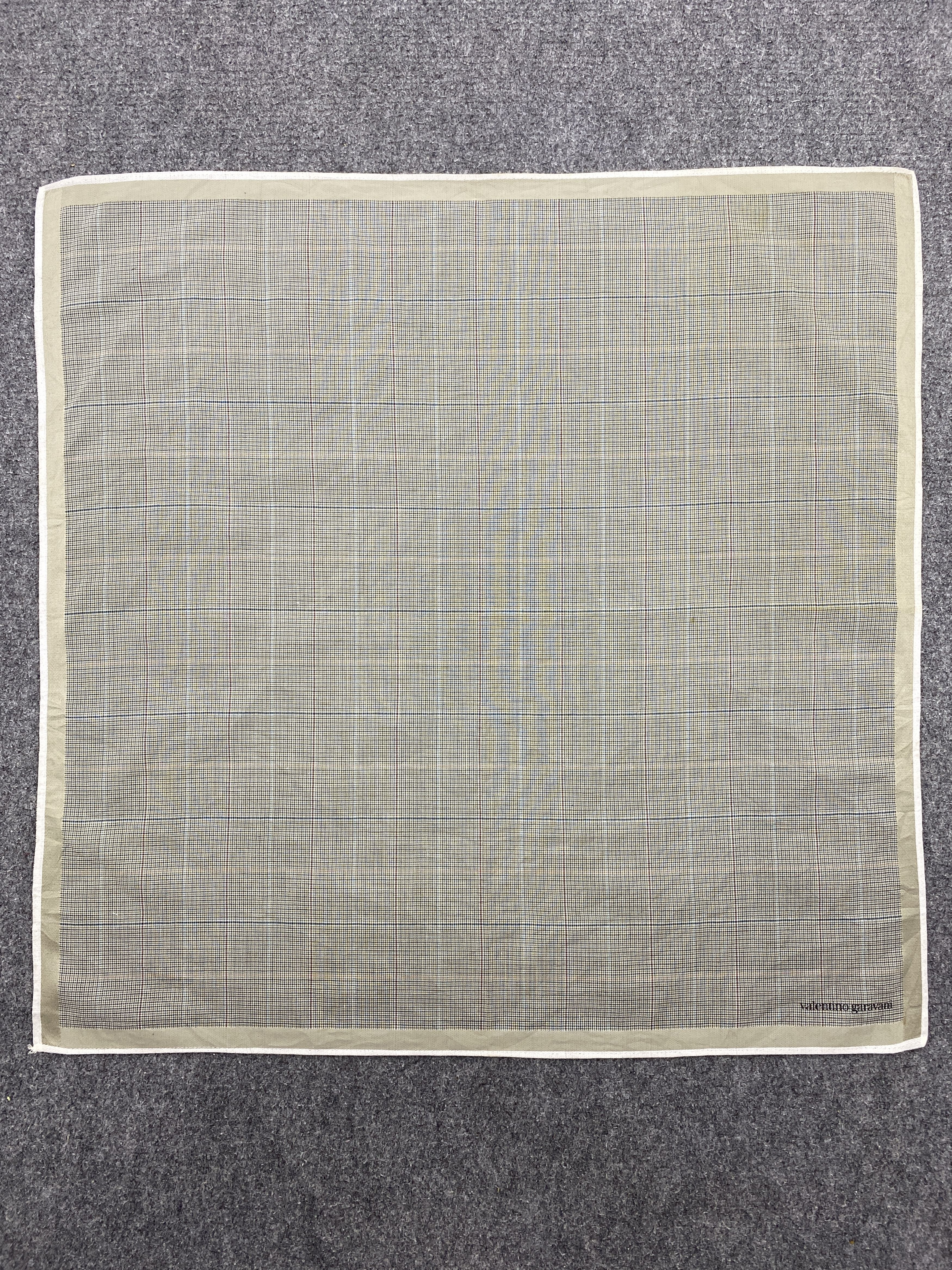 Valentino Valentino Garavani Handkerchief / Neckerchief HKC0922 Size ONE SIZE - 4 Thumbnail