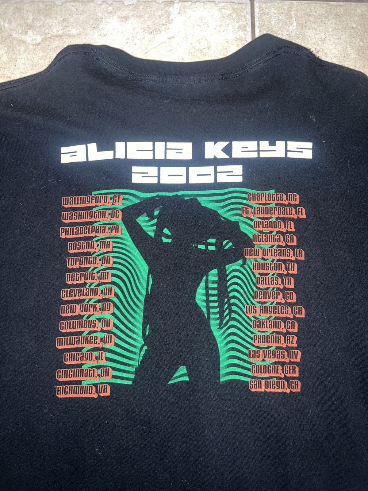 Band Tees Vintage 2002 RARE Alicia Keys Tour Tee Size US XXL / EU 58 / 5 - 4 Thumbnail