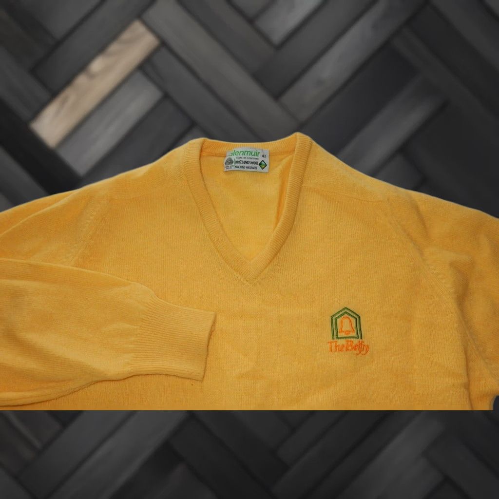 Vintage VINTAGE Glenmuir Men Wool Sweater L 42 Belfry Yellow Pullover Cardigan Womens? Size US L / EU 52-54 / 3 - 1 Thumbnail