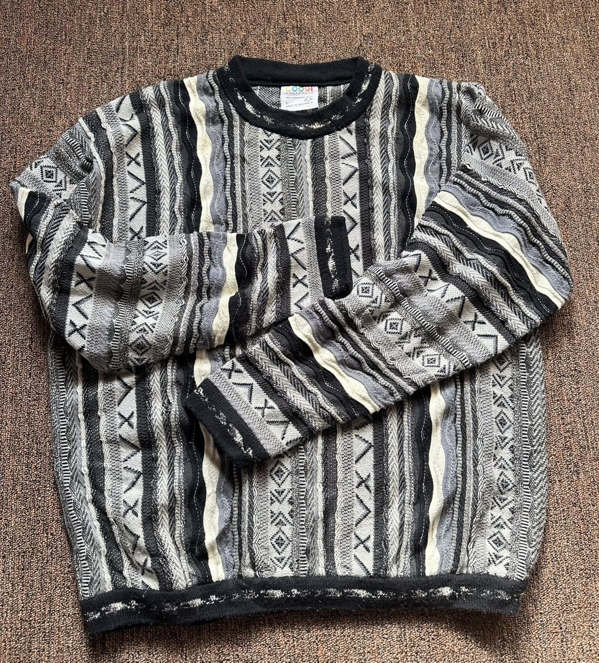 Coogi COOGI Australia Mercerized 3D Knit Sweater Black Grey Size L Size US S / EU 44-46 / 1 - 3 Thumbnail