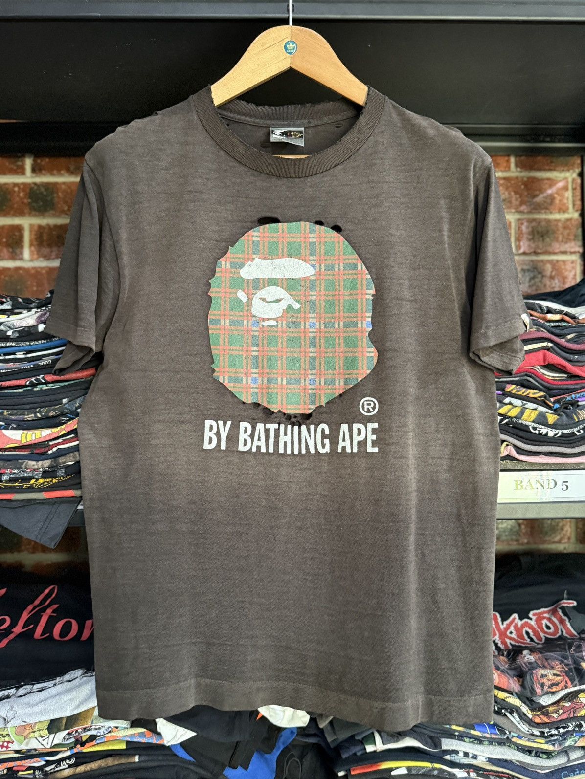 Bape Thrashed Vintage Bathing Ape Sun Faded Japan Tee Size US M / EU 48-50 / 2 - 1 Thumbnail