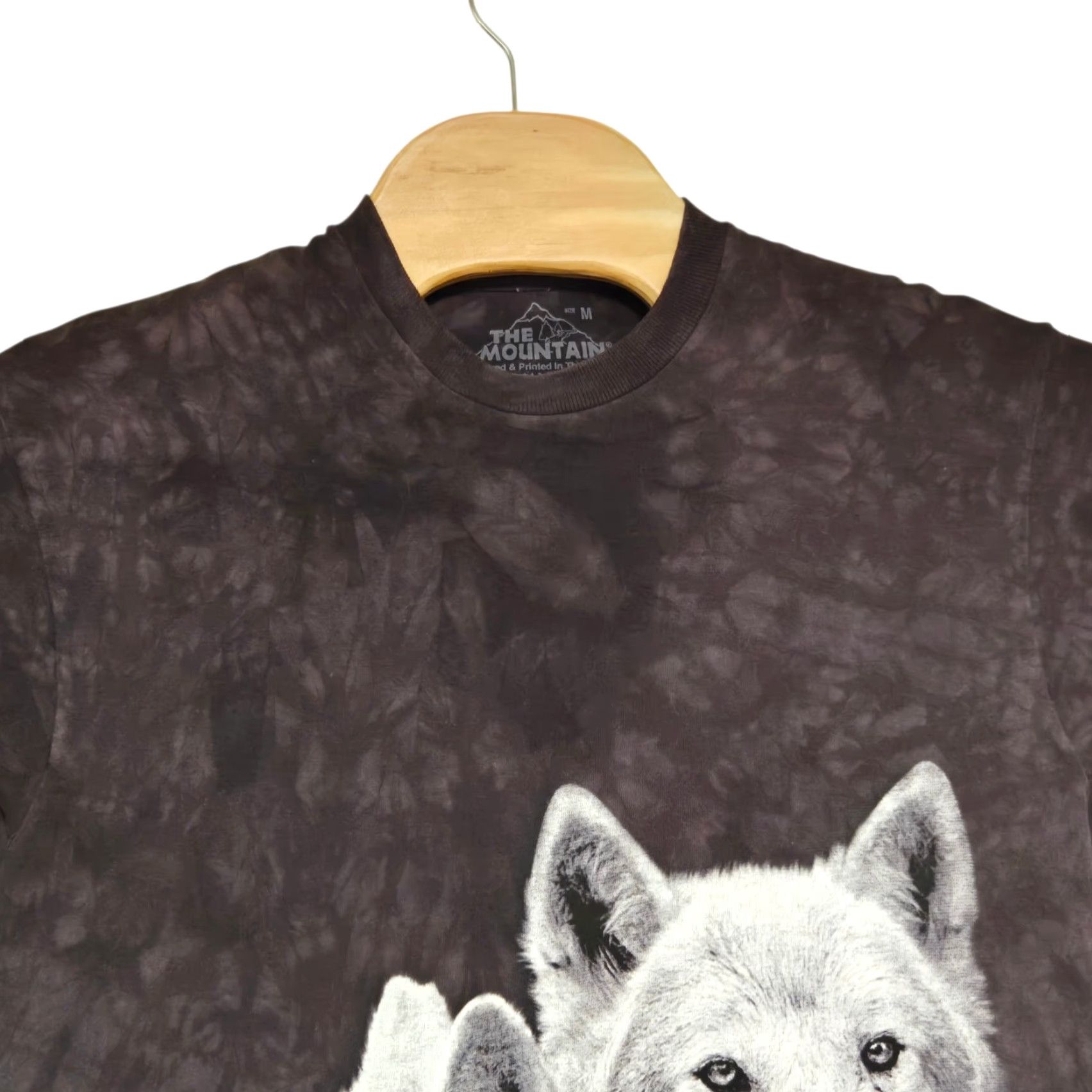 The Mountain VINTAGE The Mountain T-Shirt Crew Neck Long Sleeve Brown Tie Dye 2000s Size M Mens Bre athable Logo Graphic Print 90s Animals Nature Grey Wolf Size US M / EU 48-50 / 2 - 2 Thumbnail