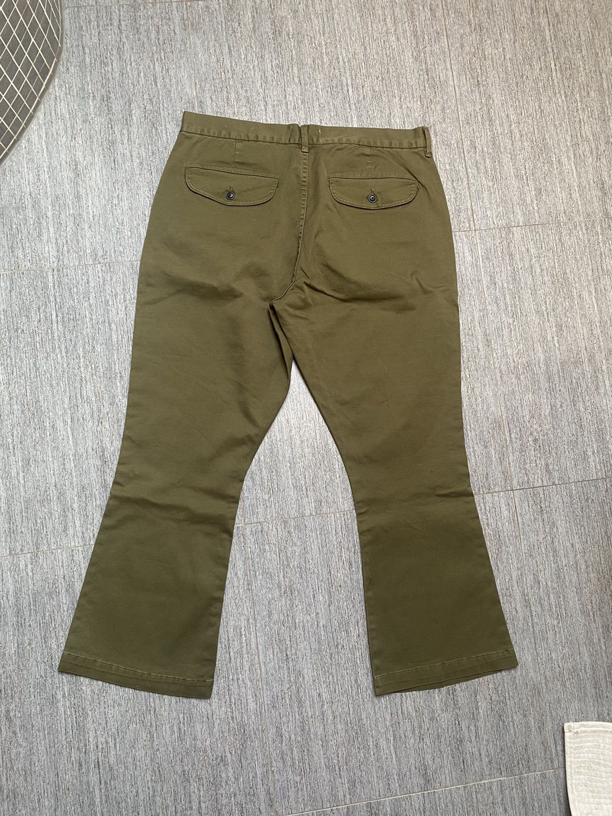 Designer × Frame Frame Le Crop Mini Boot Chino Pants 32 khaki trousers y2k Size 32" / US 10 / IT 46 - 6 Thumbnail