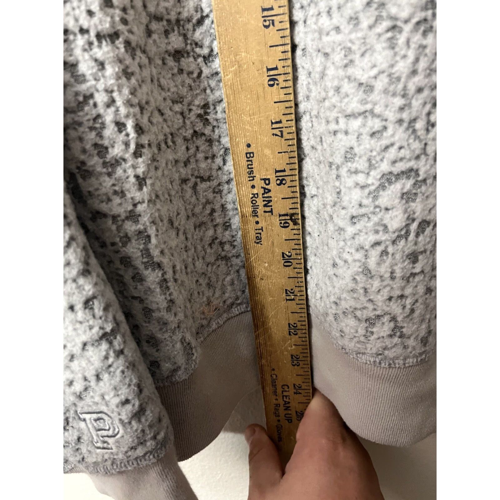 Victoria's Secret VINTAGE Victoria's Secret PINK Sherpa Crewneck Sweatshirt Women Small Gray Fleece Logo Pullover Accessories Outdoor Warm Fuzzy Furry Size S / US 4 / IT 40 - 4 Thumbnail