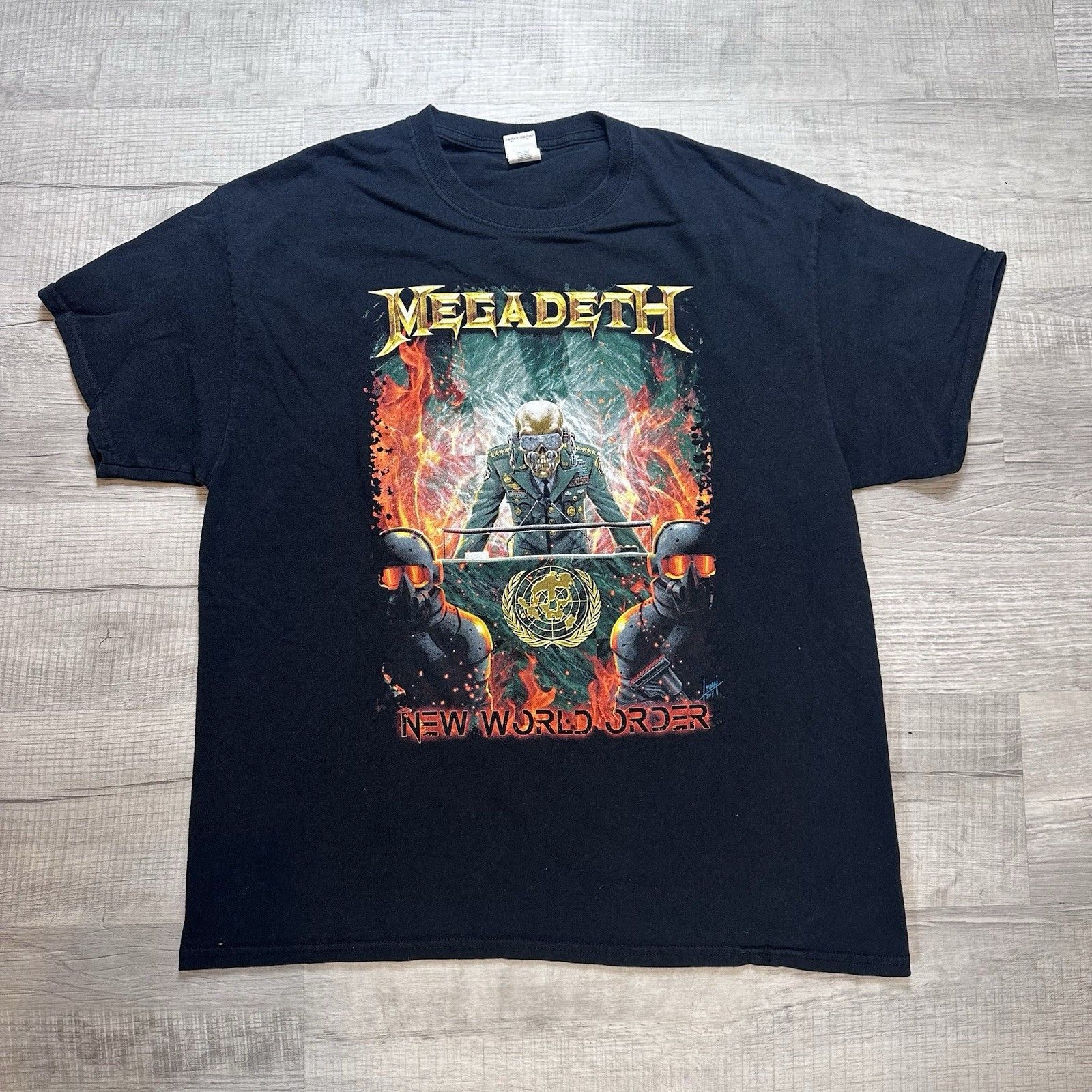 Band Tees Megadeth Dystopia World Tour 2017 Tee Mens XL Band Tee Size US XL / EU 56 / 4 - 1 Thumbnail