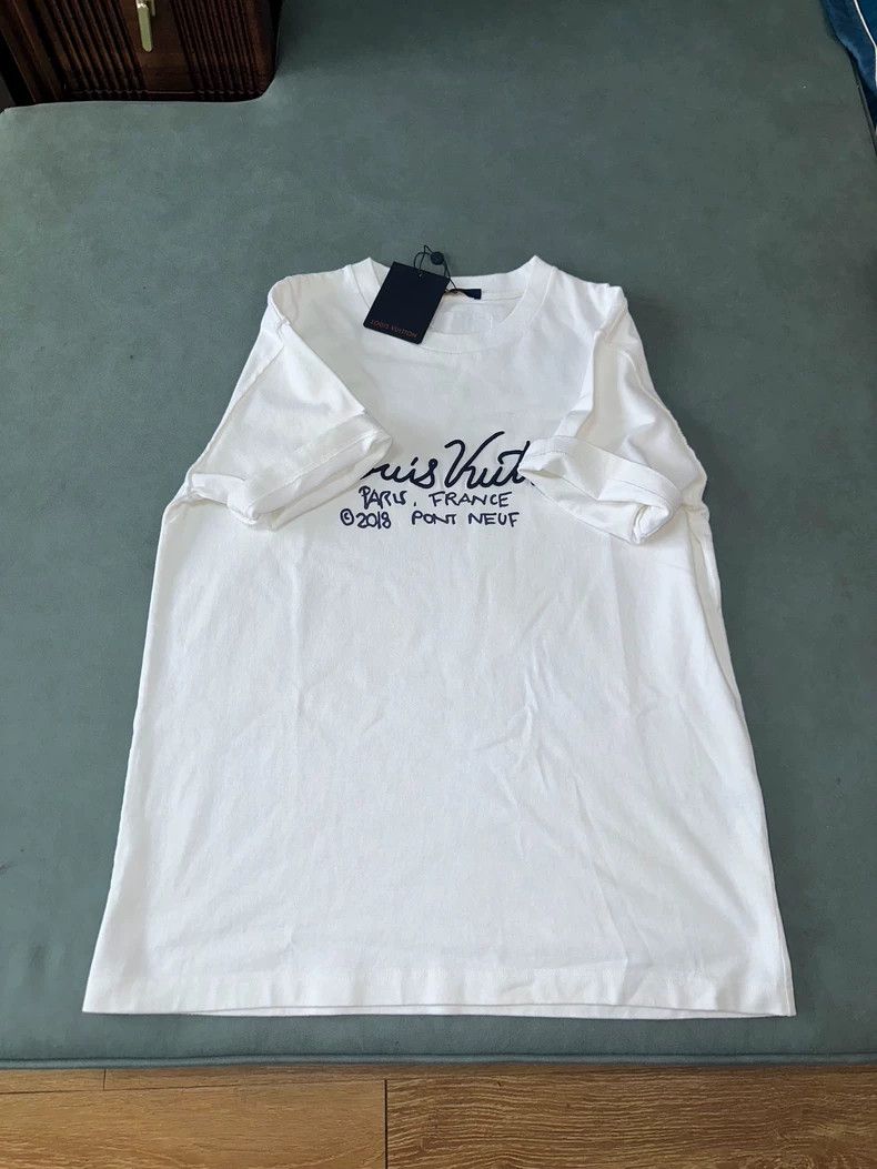 Louis Vuitton Louis Vuitton Featured printed embroidered short sleeves 25 Size US L / EU 52-54 / 3 - 5 Thumbnail