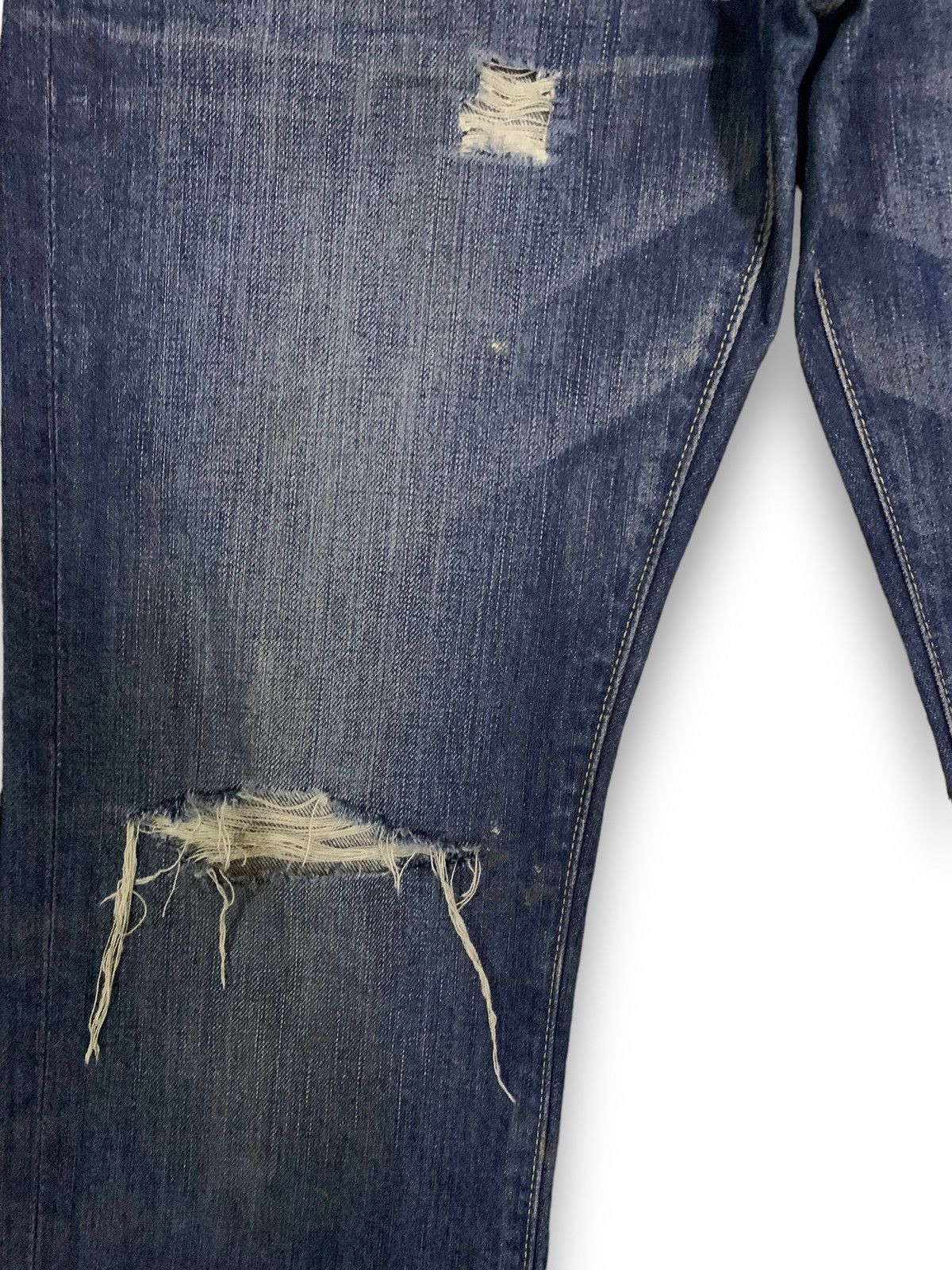 Jun Takahashi Vintage Uniqlo UJ S002 Blue Washed Distressed Grunge Jeans Size US 30 / EU 46 - 7 Thumbnail