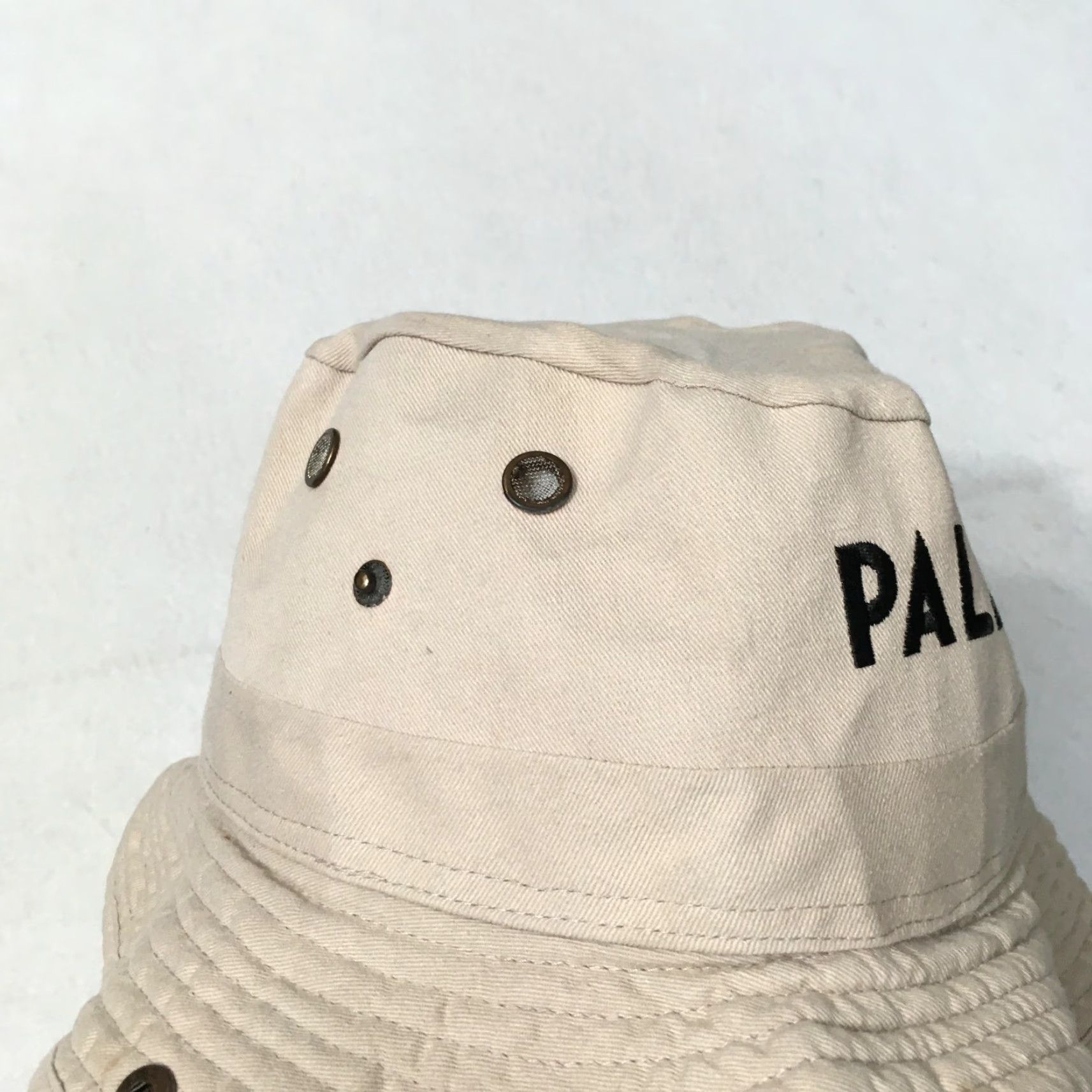 Vintage VINTAGE BEIGE Las Vegas LV PALMS CASINO Bucket Hat One Size Size ONE SIZE - 3 Thumbnail
