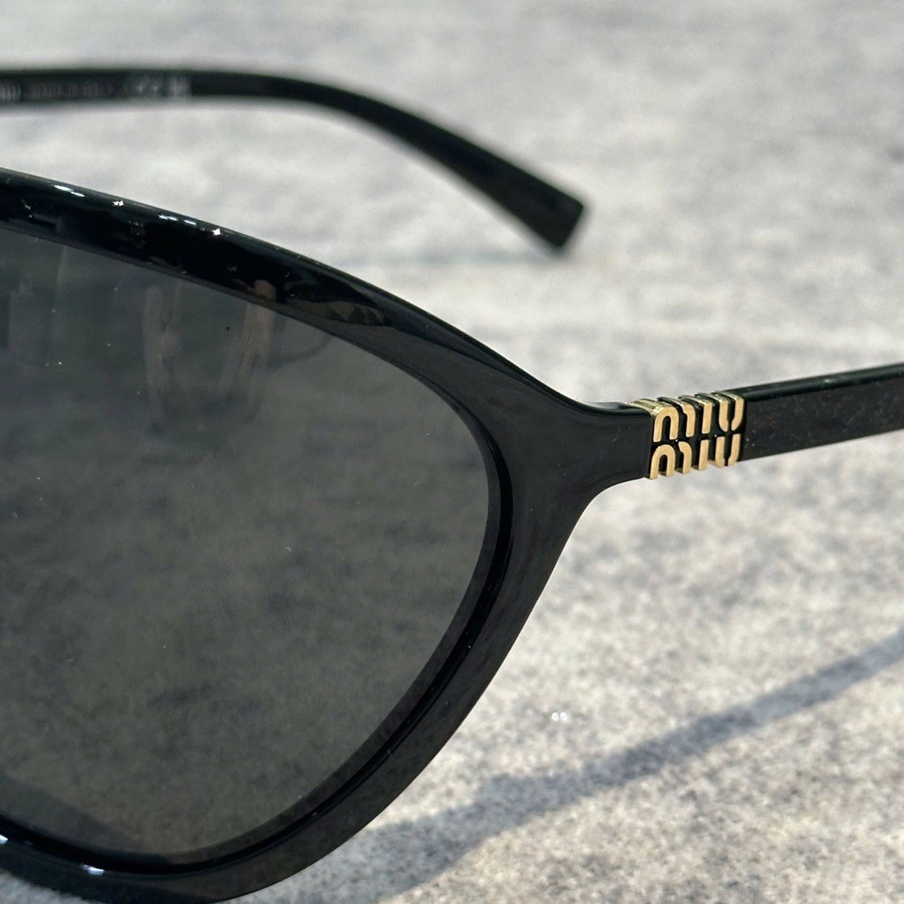 Miu Miu MIU MIU 0MU 1AB5S0 Size ONE SIZE - 2 Thumbnail