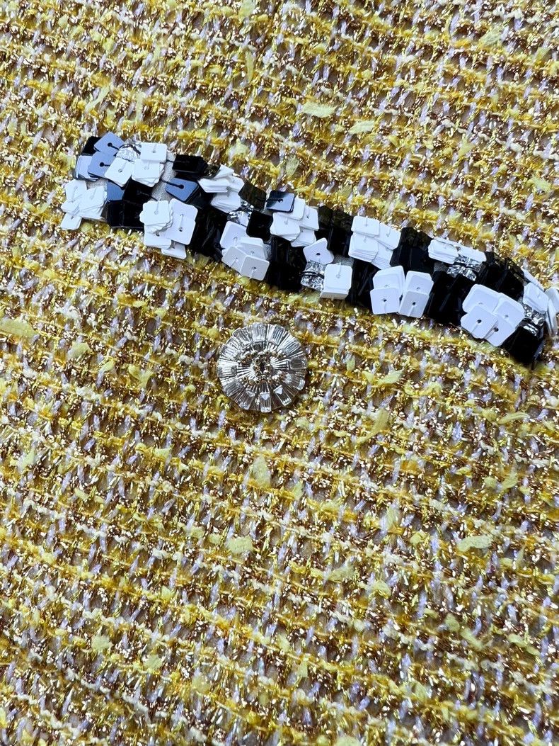 Chanel Chanel Diamond buckle two-pocket embroidery mosaic sequin Size XS / US 0-2 / IT 36-38 - 4 Thumbnail