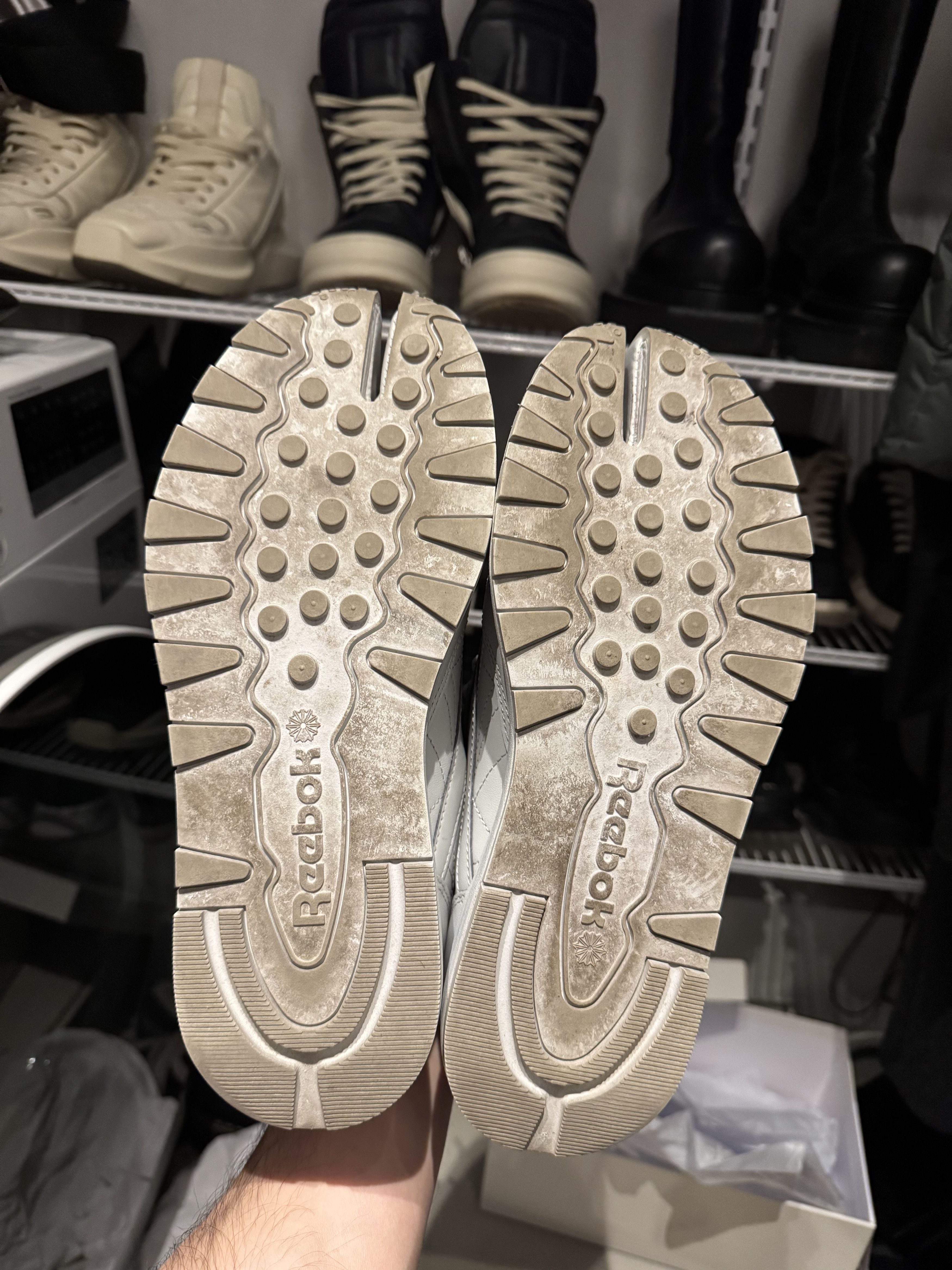 Maison Margiela × Reebok Maison Margiela x Reebok Classic Leather Tabi Size US 9 / EU 42 - 8 Thumbnail