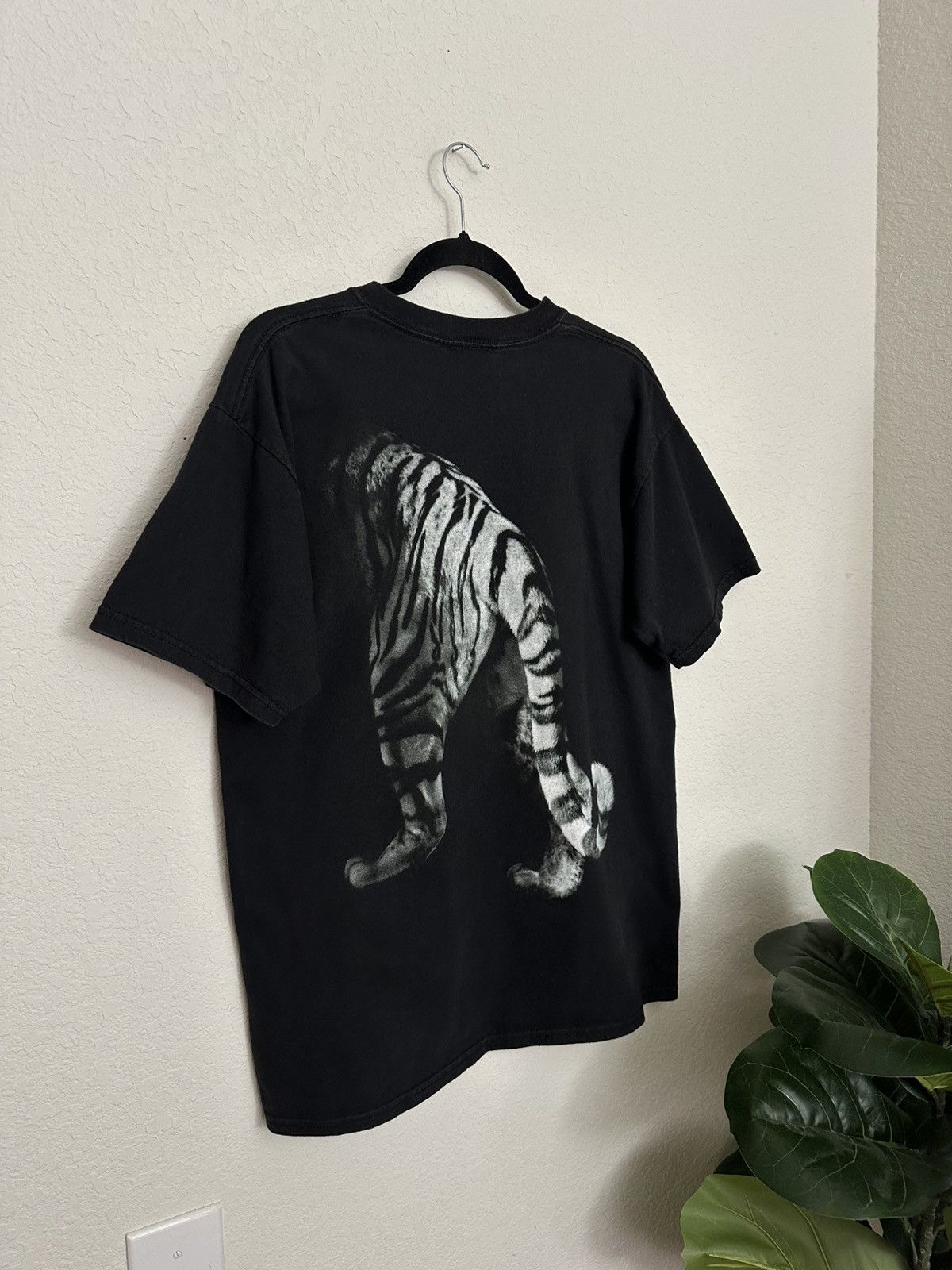 Vintage Vintage 90s Siegfried & Roy White Tiger The Mirage Las Vegas Size US L / EU 52-54 / 3 - 3 Thumbnail