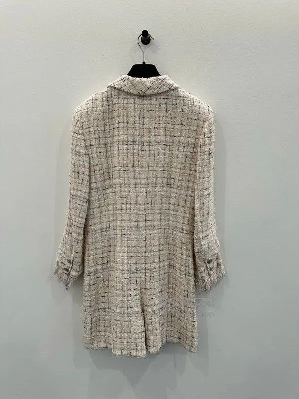 Chanel Chanel Tweed Long Sleeve Dress in White . Size M / US 6-8 / IT 42-44 - 2 Thumbnail