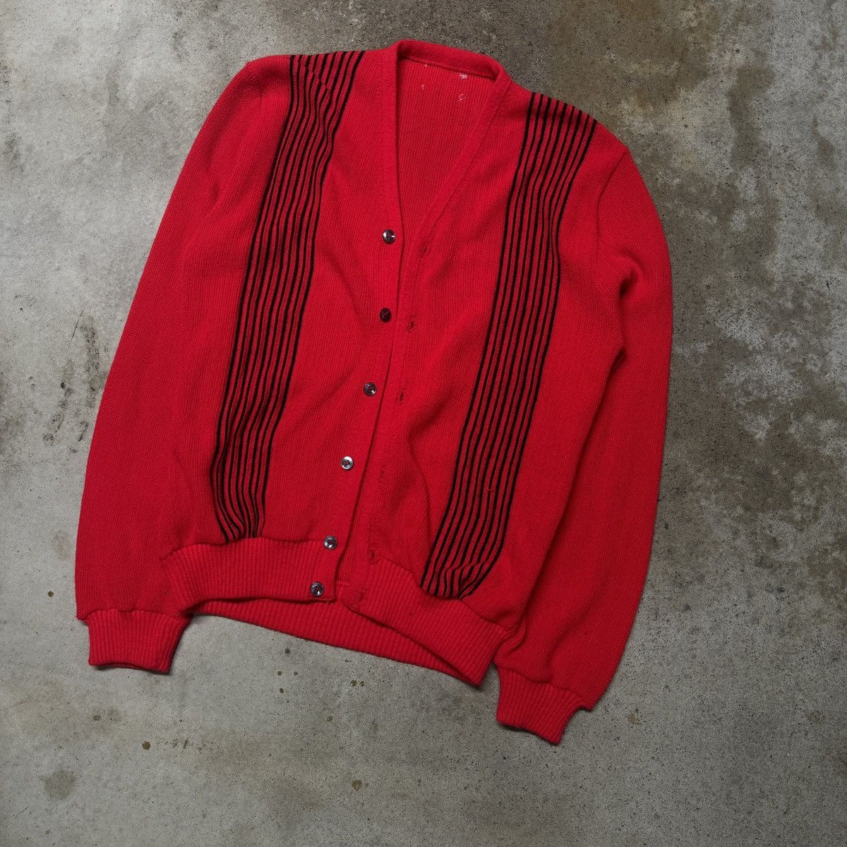 Vintage Vintage 60s Striped Red Black Acrylic Cardigan Mod Sweater Size US M / EU 48-50 / 2 - 3 Thumbnail
