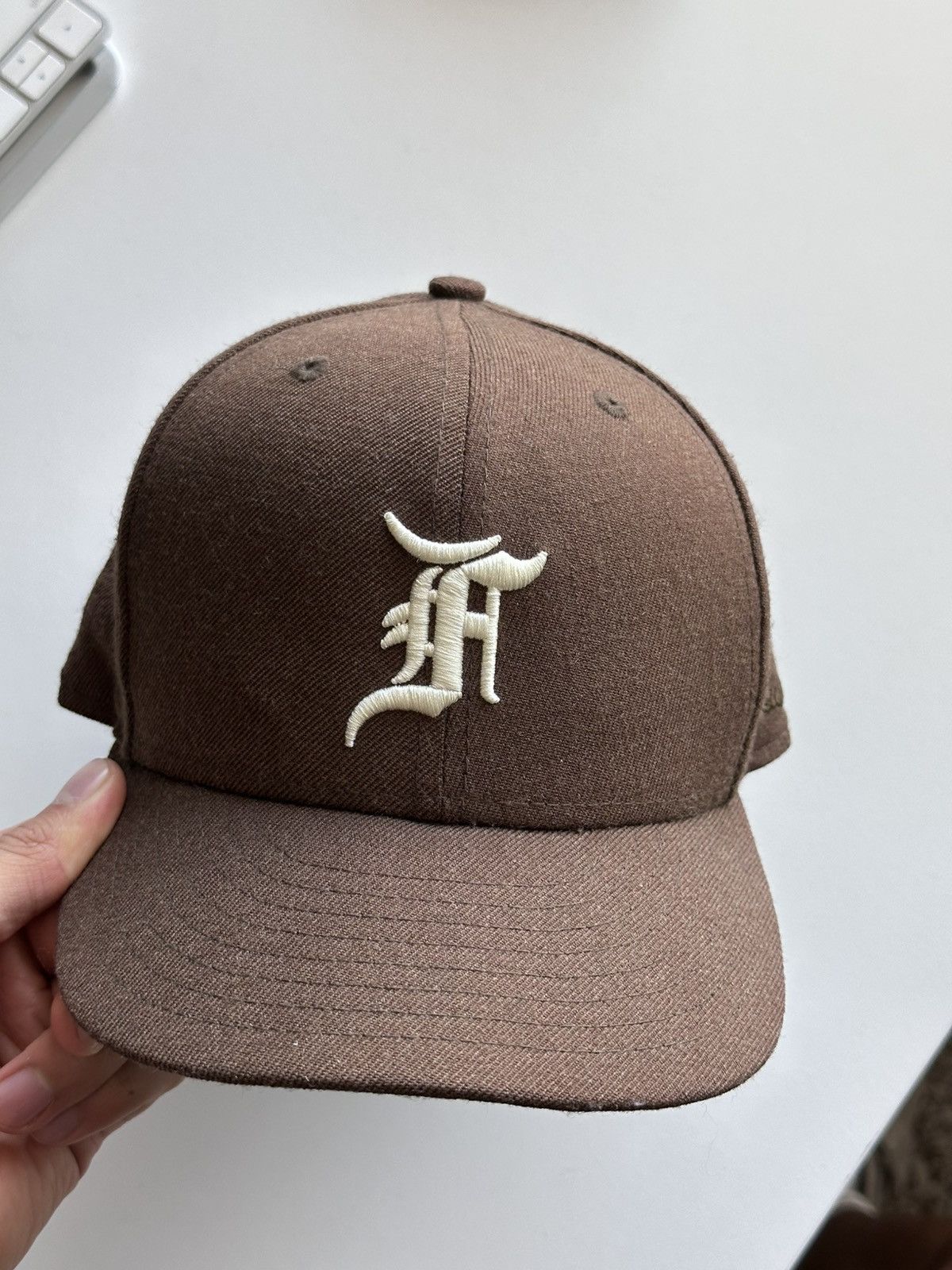 FEAR OF GOD フィアオブゴッド  ニューエラ ブラウン New Era x Fear of God Essential 59FIFTY Fitted Brown 7 7/8